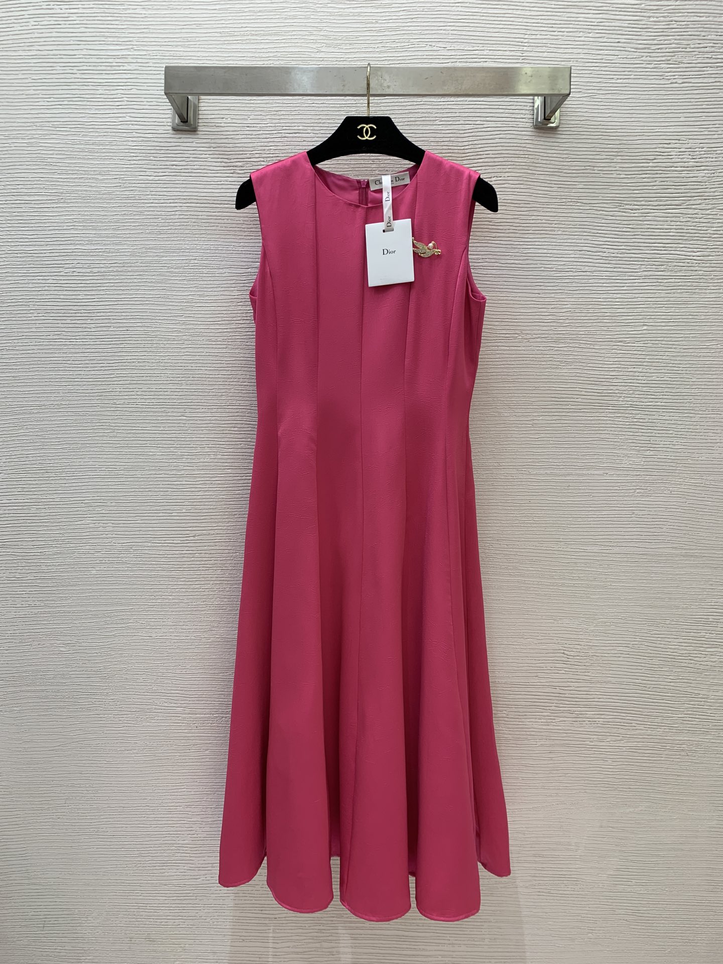 NO:411335,Model number G25052057 Dio* new high-end custom texture imported acetate fabric, high-end minimalist style slim and large skirt sleeveless vest dress dress delivery brooch!  Black, rose pink, (S size bust 88, waist 72, skirt length 115) hair, dior, skirt, breast, breastpin, alexander wang19860909款号G25052057 Dio*新款高端定制肌理纹进口醋酸面料、高级感极简风修身显瘦大裙摆无袖背心礼服连衣裙配送胸针！黑色、玫粉色、（S码胸围88,腰围72,裙长115）发,,dior,skirts,brooch，breastpin,alexander wang,Women's clothing
