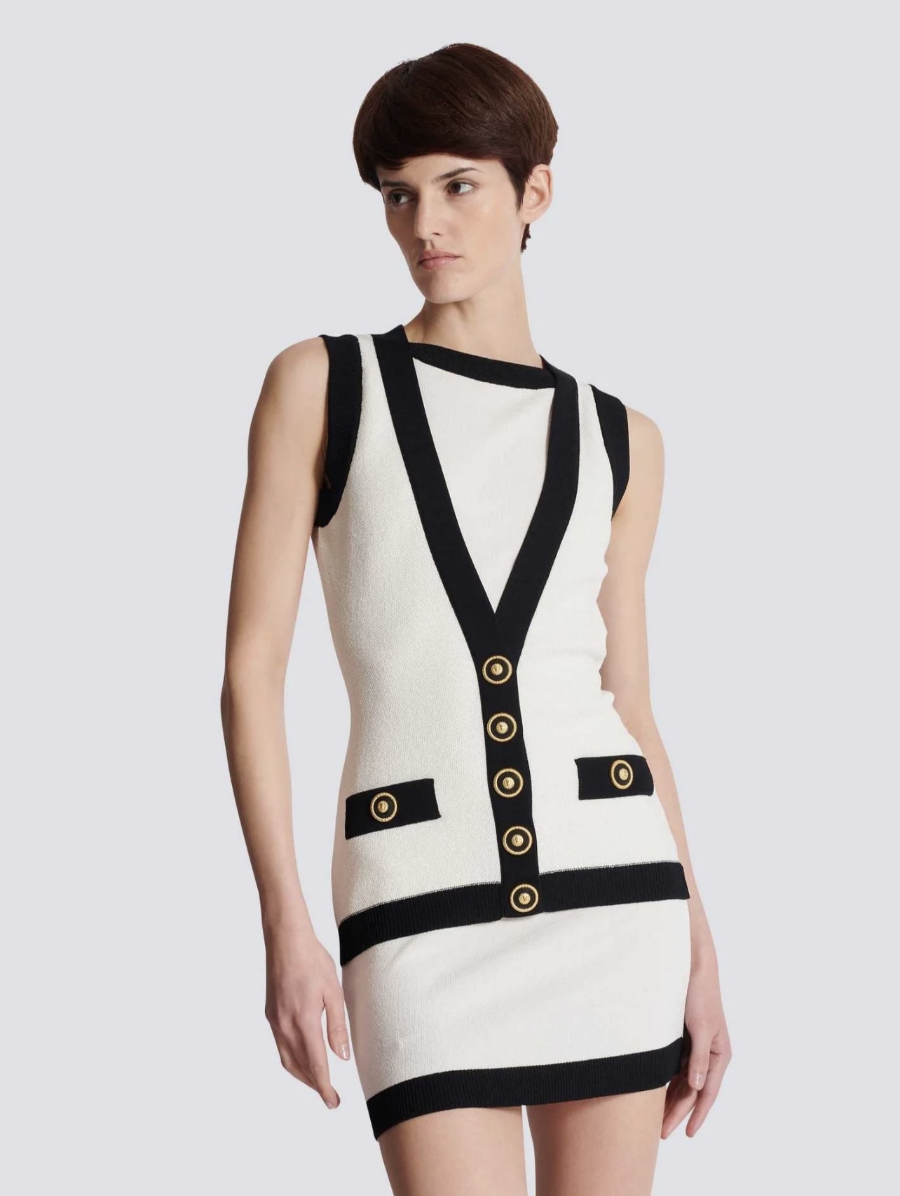 NO:335156,Model number G25051757 Balmai* new custom lion head button contrast color splicing slim fit and sleeveless hip-covered knitted dress!  Black, white, (M size bust 72, waist 64, skirt length 80) hair, balmain, skirt 80, skirt 8, balmain, skirts, alexander wang19860909款号G25051757 Balmai*新款定制狮子头纽扣撞色拼接修身显瘦无袖包臀针织连衣裙！黑色、白色、（M码胸围72,腰围64,裙长80）发,,balmain,skirts,alexander wang,Women's clothing