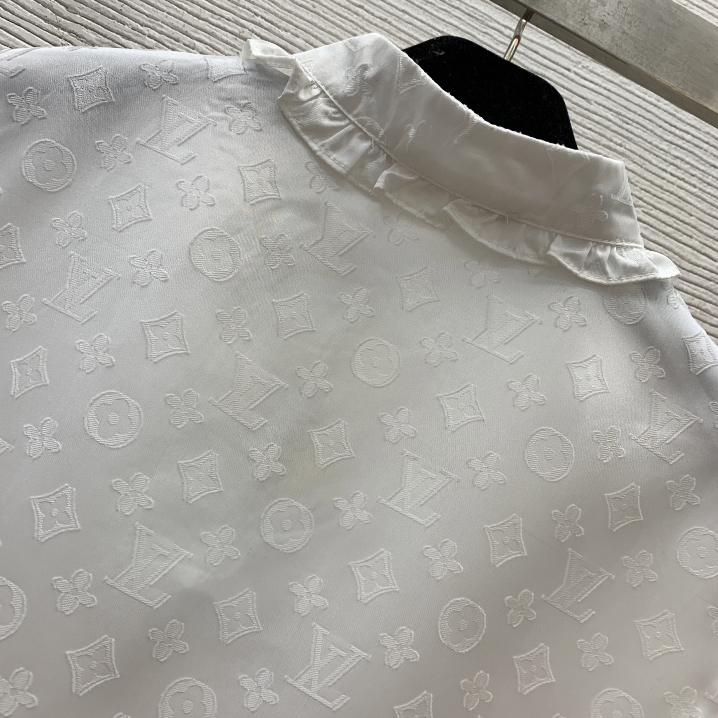 Louis Vuitton White Jacquard Ruffle Slim Fit Short Sleeve Top 9 i1747479967841 3224 0 6