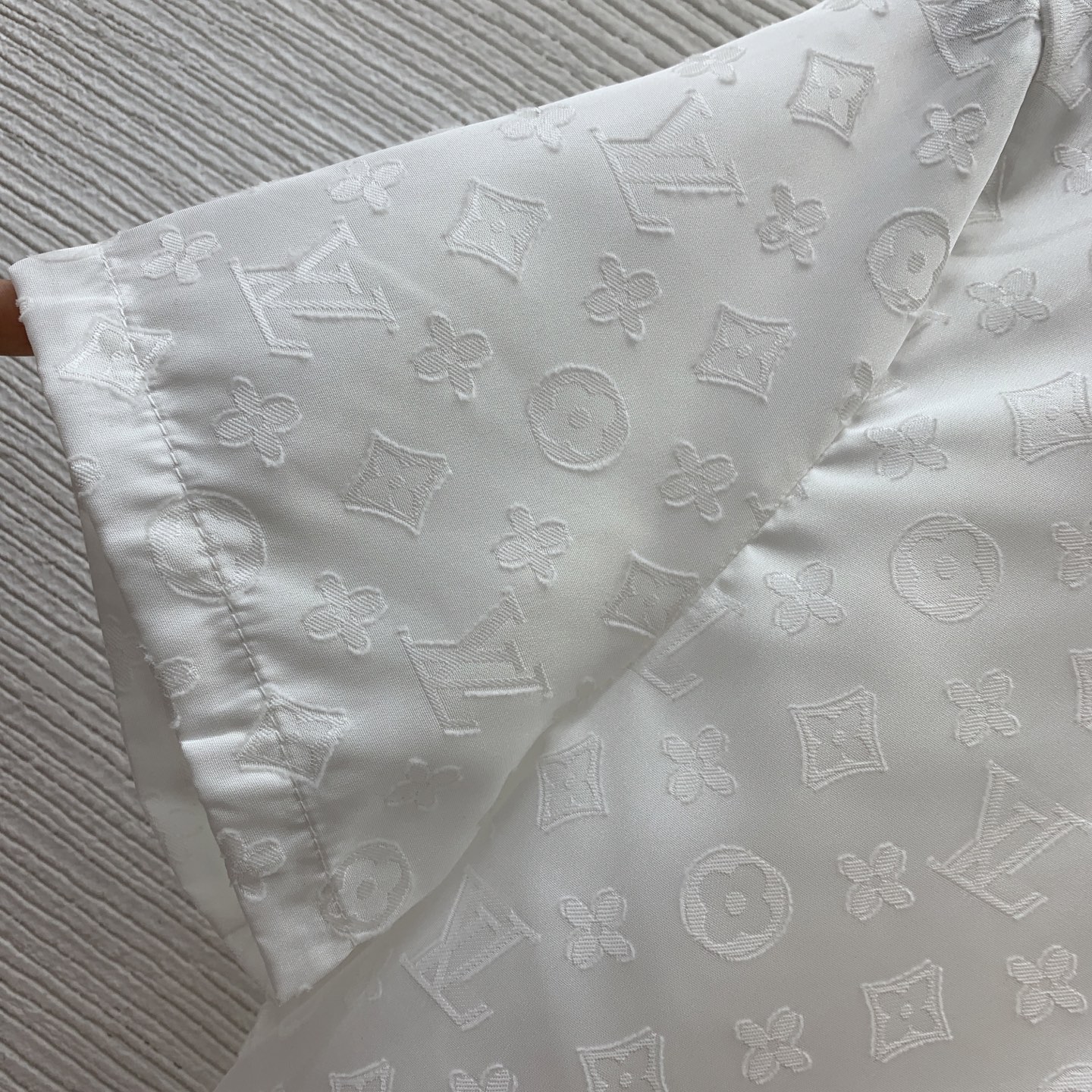 Louis Vuitton White Jacquard Ruffle Slim Fit Short Sleeve Top 6 i1747479967918 522 0 2