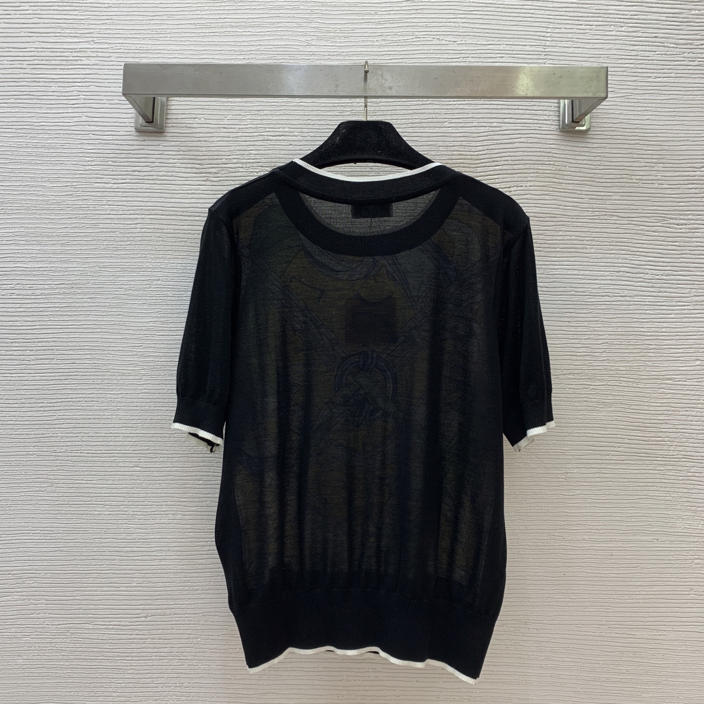 HERMÈS Inspired Chain Print Short Sleeve Knit Top - Stylish & Versatile 3 i1747479993231 3136 0 3