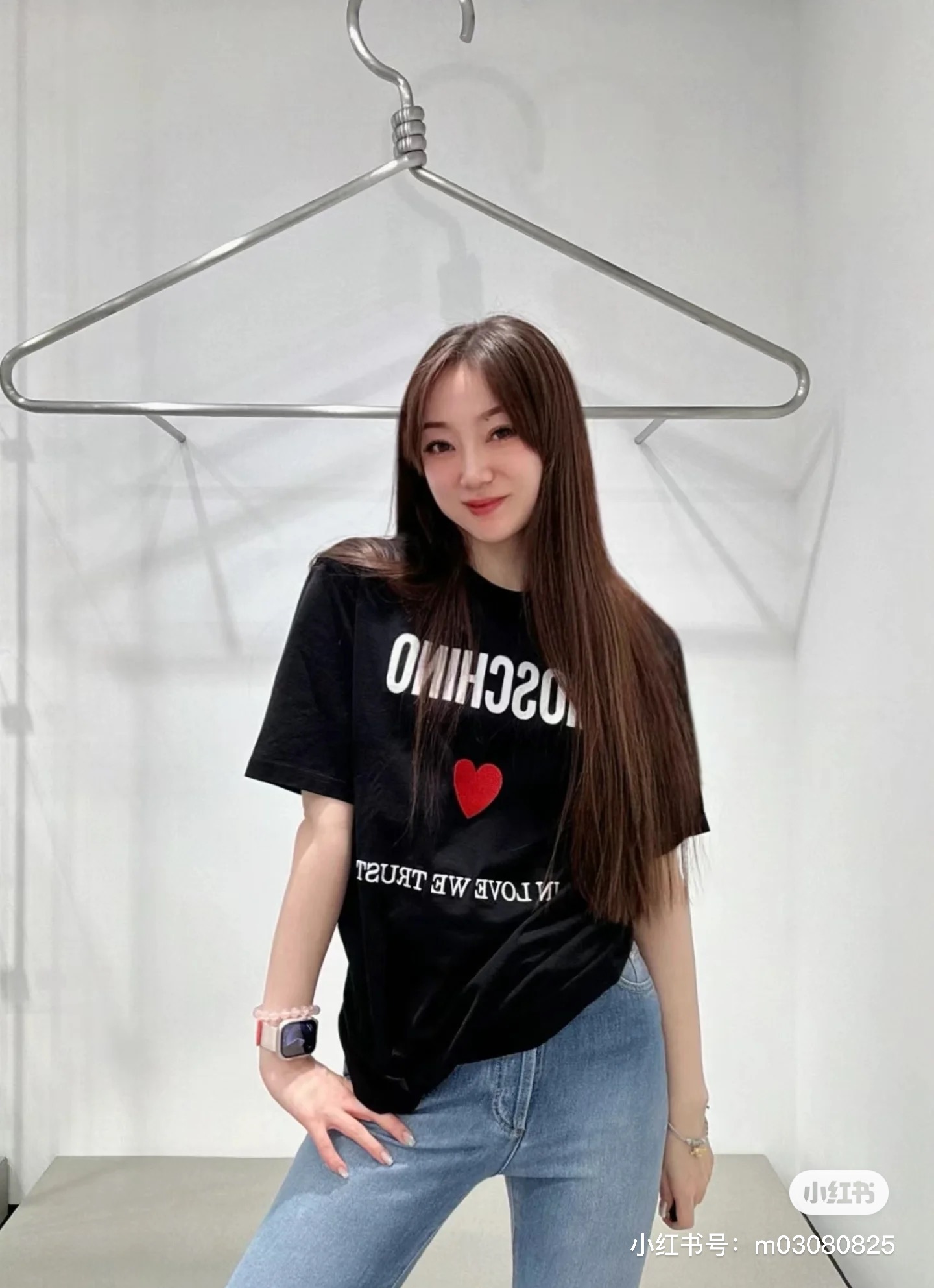 NO:335136,Model number D25051726 MOSCHIN* new style, love letter logo embroidered fashionable versatile short-sleeved T-shirt top!  Black, (M size shoulder width 43, bust 102, sleeve length 23, clothing length 73) hair, T-shirt,tees,t-shirt,alexander wang19860909款号D25051726 MOSCHIN*新款 胸前爱心字母logo刺绣时尚百搭短袖t恤上衣！黑色,（M码肩宽43,胸围102,袖长23,衣长73）发,,T-shirt,tees，t-shirt,alexander wang,Women's clothing
