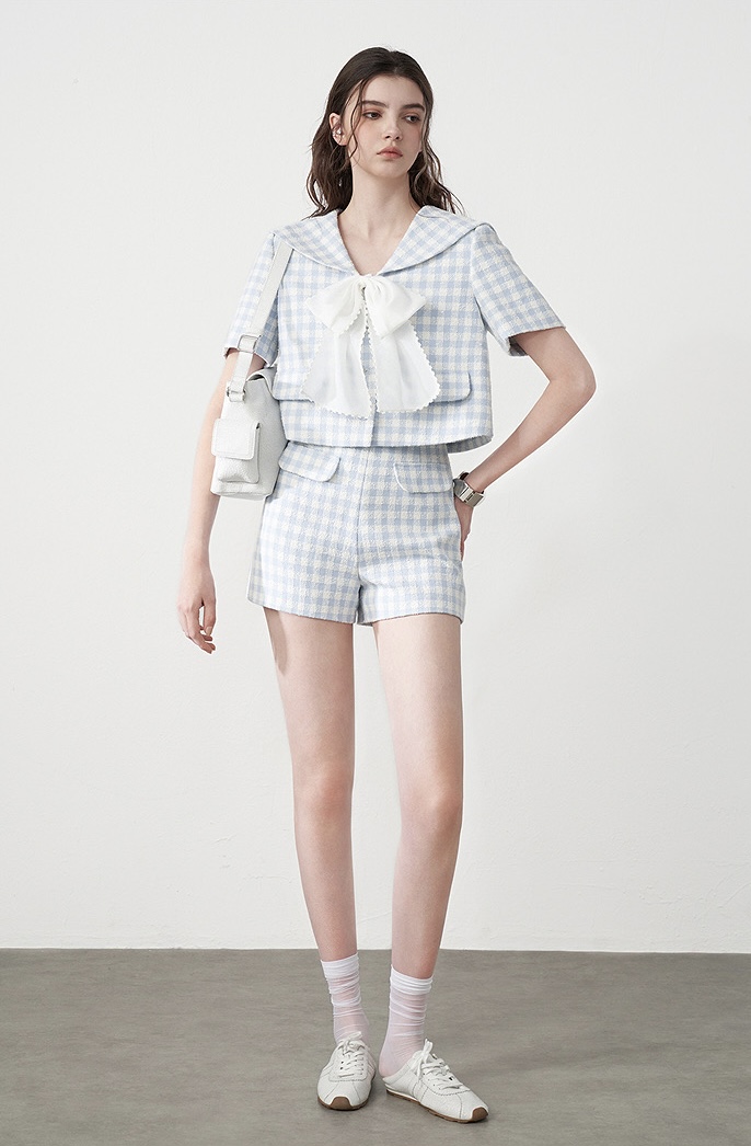 NO:411367,Model number G25052507 MiuMi*Mi Family New High-end Customized Temperament Small Flavor Style Two-piece Set!  College style navy neck bow decorative short top with high waist slim and versatile shorts!  Light blue, (Size S shoulder width 39, bust 96, sleeve length 23, garment length 44; waist 66, hip 92, pants length 37) hair, miumiu, shorts, alexander wang19860909款号G25052507 MiuMi*缪家新款高端定制气质小香风格子两件套装！学院风海军领蝴蝶结装饰短款上衣高腰显瘦百搭短裤！浅蓝色,（S码肩宽39,胸围96,袖长23,衣长44；腰围66,臀围92,裤长37）发,,miumiu,shorts,alexander wang,Women's clothing