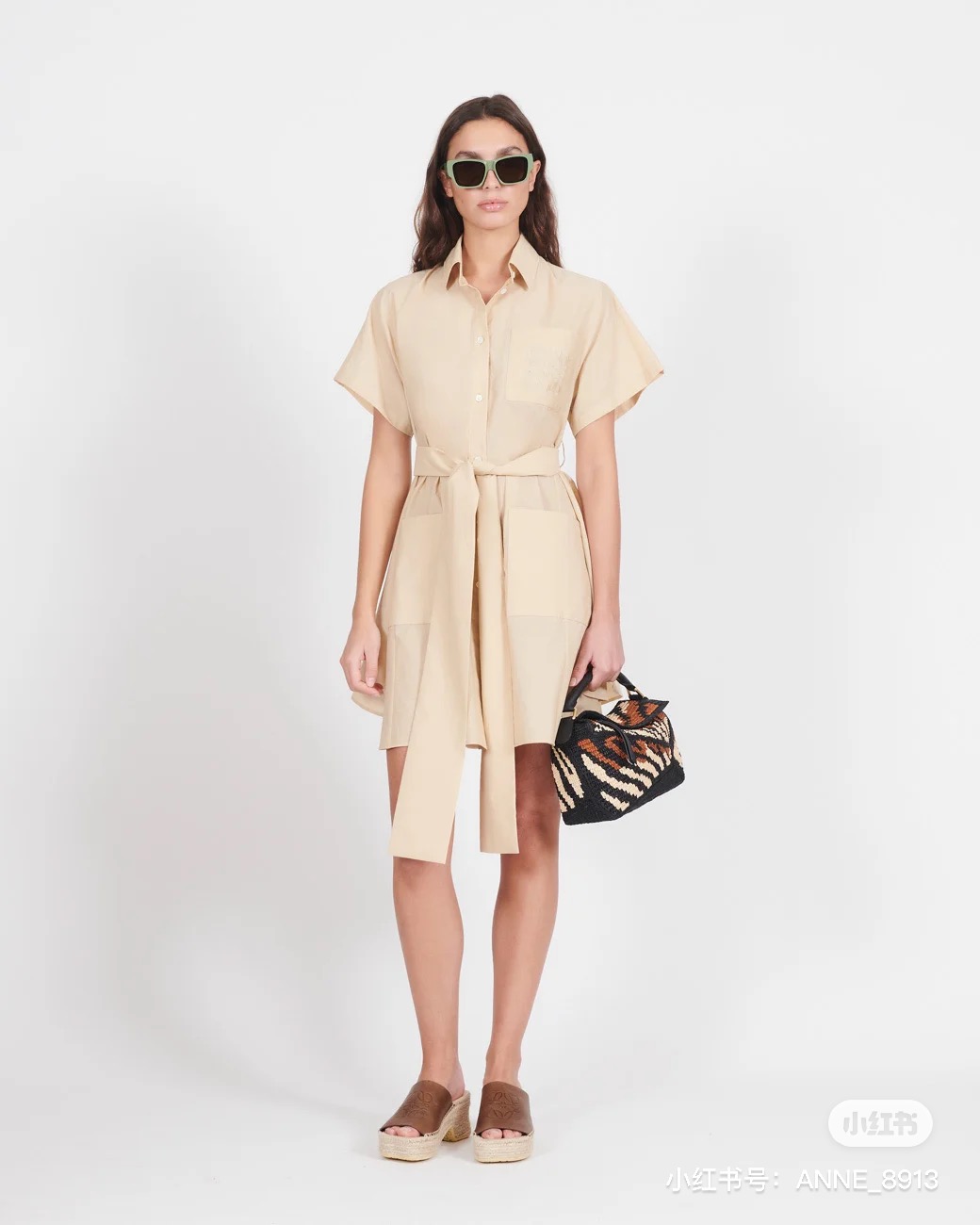NO:415880,Model number D25052485 LOEW*E new style original letter logo button chest embroidered logo pocket badge loose fashion button lapel short sleeve shirt dress belt!  (M size bust 106, sleeve length 23, clothing length 92) hair, loewe, skirts, T-shirt, alexander wang19860909款号D25052485 LOEW*E新款 原版字母logo纽扣胸前刺绣logo口袋徽章宽松时尚系扣翻领短袖衬衣裙连衣裙腰带！（M码胸围106,袖长23,衣长92）发,,loewe,skirts,T-shirt,alexander wang,Women's clothing