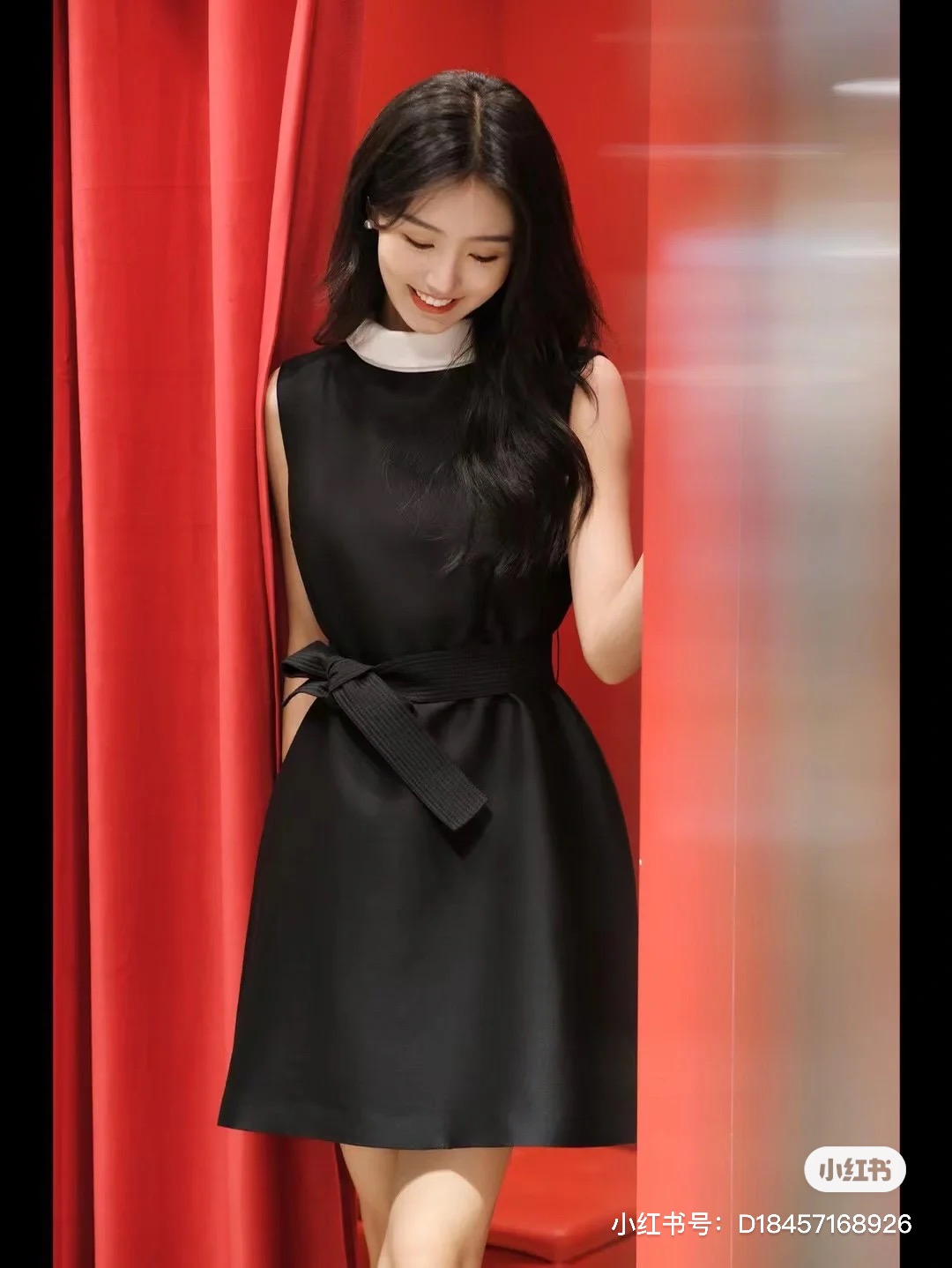 NO:418676,Model number G25052716 MiuMi* Miu Family New Style, a daughter-in-law temperament, a famous lady, contrasting color lapel spliced, slim fit, big sleeveless vest dress!  Pink, black, (36 size bust 88, waist 70, length 87) hair, miumiu, skirts, alexander wang19860909款号G25052716 MiuMi*缪家新款 千金大小姐气质名媛撞色翻领拼接修身显瘦大摆无袖背心连衣裙！粉色、黑色、（36码胸围88,腰围70,衣长87）发,,miumiu,skirts,alexander wang,Women's clothing