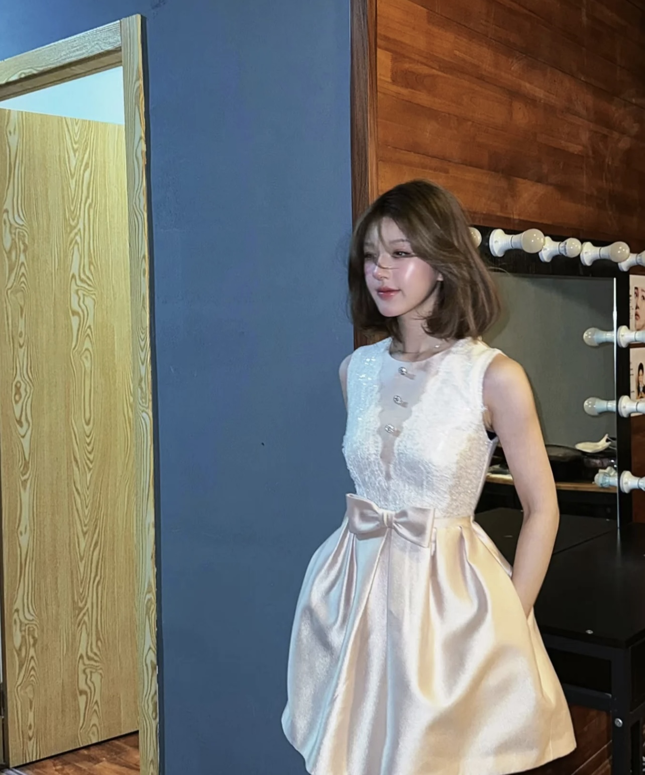 NO:422608,Model number G25052972 MiuMi* Miu Family New Style, same style as star Zhao Lusi, exclusive high-end custom rich girl temperament lady, lady heavy industry bead piece lace spliced ​​pleated puff skirt hem waist to make it look slim banquet dress!  (Size S bust 84, waist 66, skirt length 80) hair, miumiu, skirt 8, alexander wang19860909款号G25052972 MiuMi*缪家新款 明星赵露思同款、独家高端定制富家千金大小姐气质淑女重工珠片蕾丝拼接压褶蓬蓬裙摆收腰显瘦宴会礼服连衣裙！（S码胸围84,腰围66,裙长80）发,,miumiu,skirts,alexander wang,Women's clothing