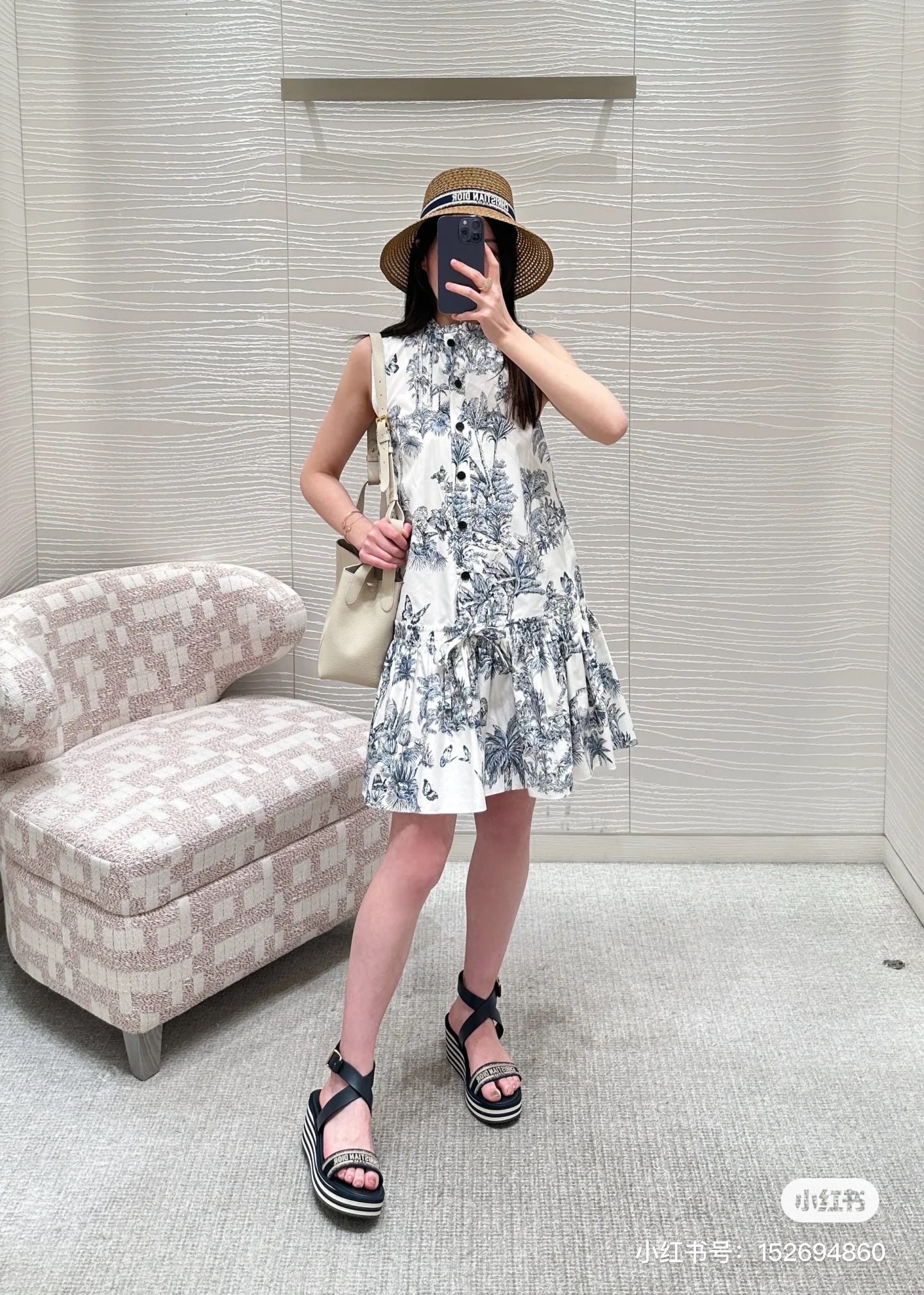 NO:422580,Model number D25052945 Dio* newest coconut tree butterfly printed pleated drawstring design loose and fashionable stand collar sleeveless dress!  (M size bust 102/110, skirt length 87) hair, dior, skirts, alexander wang19860909款号D25052945 Dio*新款 椰树蝴蝶印花压褶抽绳设计宽松时尚立领无袖连衣裙！（M码胸围102/110,裙长87）发,,dior,skirts,alexander wang,Women's clothing