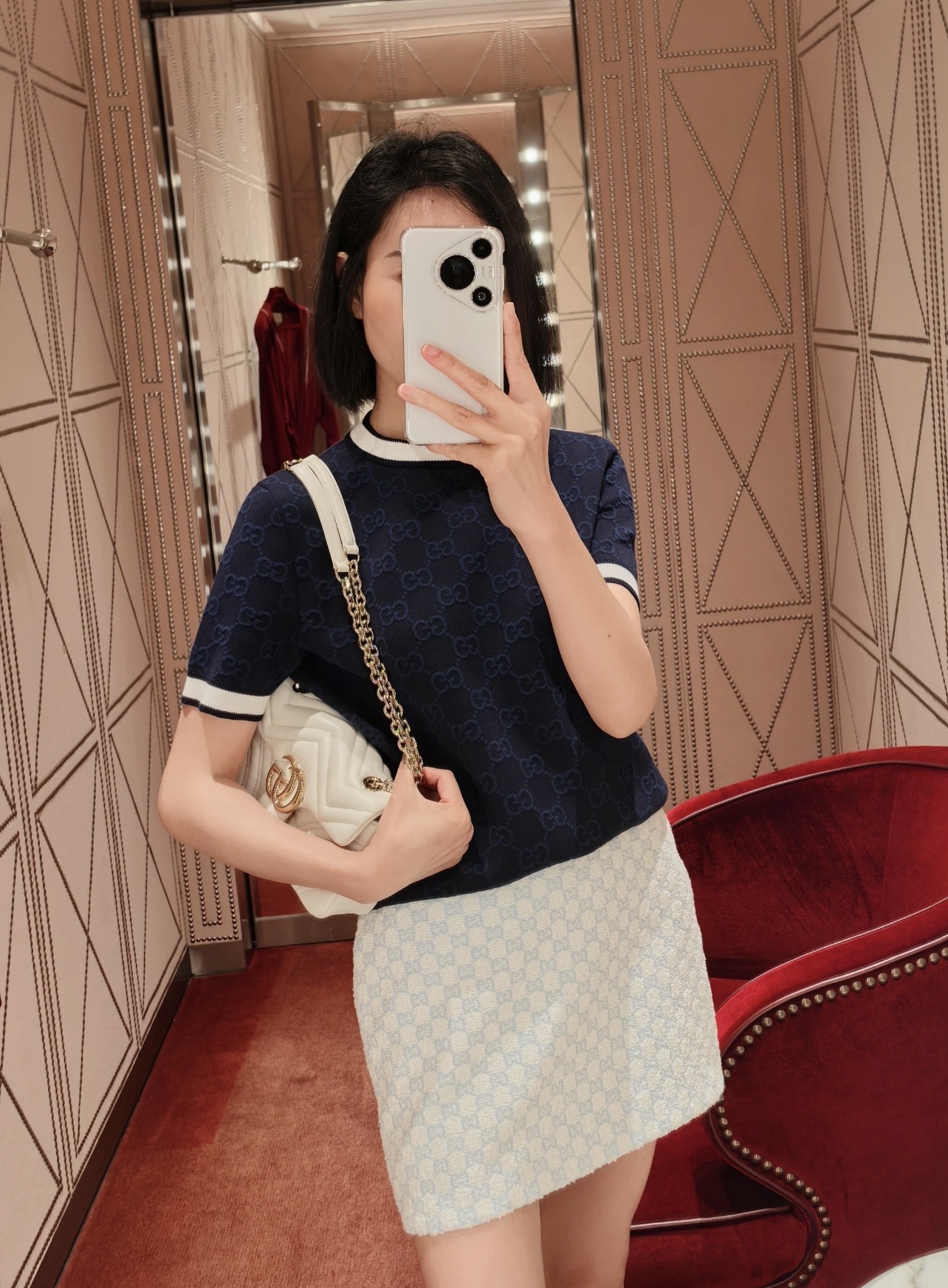 NO:654790,Model No. D25060348 GUCC* new style classic rhombus presbyopia GG letter logo contrasting edge stitching slim fit stretch short-sleeved sweater top!  (M size shoulder width 36, chest 90, sleeve length 24, clothing length 52) hair,,gucci,T-shirt,alexander wang19860909款号D25060348 GUCC*新款 经典菱格老花GG字母logo撞色边拼接修身显瘦弹力短袖针织衫上衣！（M码肩宽36,胸围90,袖长24,衣长52）发,,gucci,T-shirt,alexander wang,Women's clothing