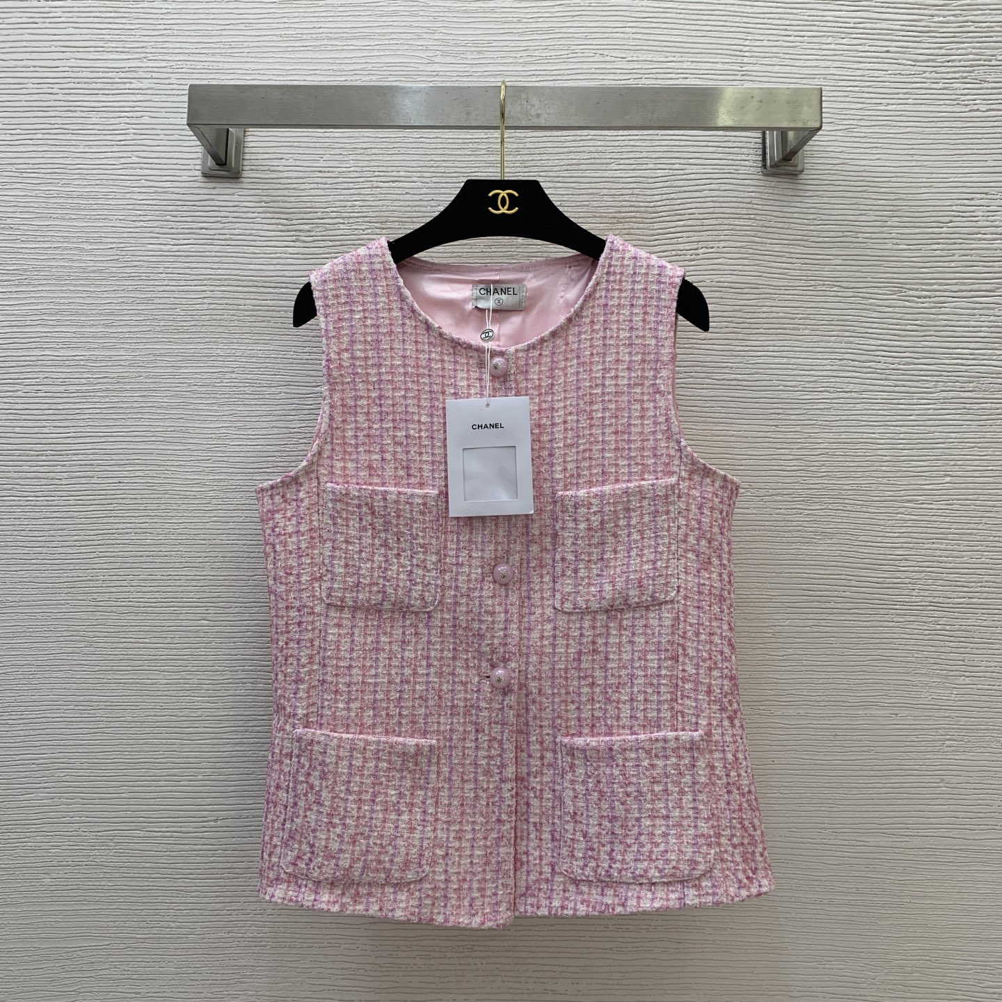 NO:426765,Model number D25061284 Chane* new style, elegant and famous lady Xiaoxiang style coarse tweed fabric, pink, tender, age-reducing four-pocket slim vest jacket top!  Pink, (M size bust 96, 62 length), Chanel, jackets & coats, alexander wang19860909款号D25061284 Chane*新款 气质名媛小香风粗花呢面料粉嫩减龄四口袋修身马甲外套上衣！粉色,（M码胸围96,衣长62）,,chanel,jackets & coats,alexander wang,Women's clothing