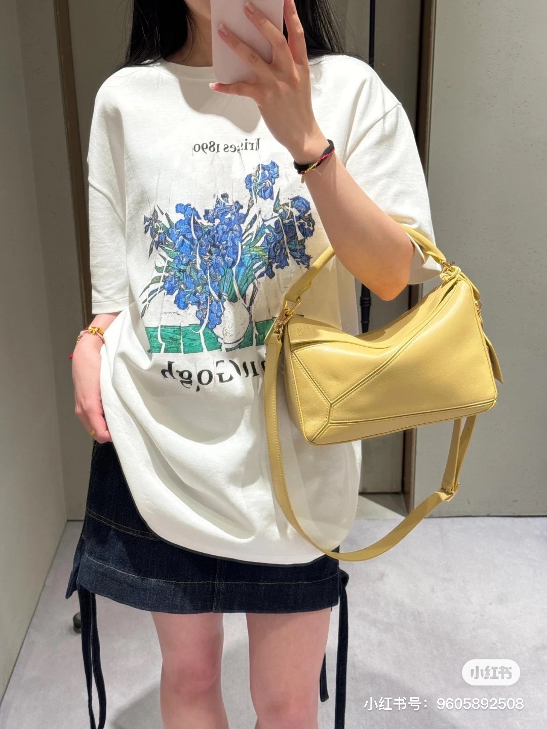 NO:426773,Model number G20561287 The same LOEW LOEW* new high-end custom pure cotton fabric, iris art old printed loose version fashionable versatile short-sleeved T-shirt top!  White, (Size S bust 108, 67 length) hair, loewe, T-shirt,tees, t-shirt,alexander wang19860909款号G20561287 男女同款LOEW*新款高端定制纯棉面料、鸢尾花艺术做旧印花宽松版时尚百搭短袖t恤上衣！白色,（S码胸围108,衣长67）发,,loewe,T-shirt,tees，t-shirt,alexander wang,Women's clothing