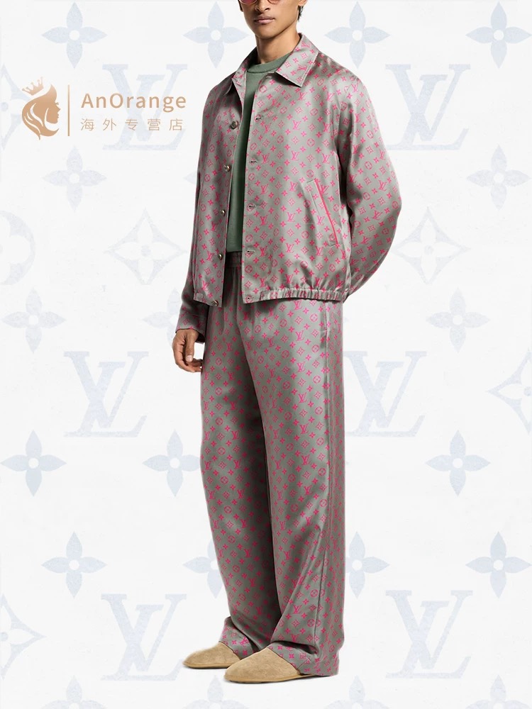 NO:428262,Model number G25061443 The same LOUIS*Dujia LV new whole body presbyterian logo printed casual set!  Elastic swing loose stylish lapel long sleeve jacket elastic waist loose wide-leg trousers!  (M size shoulder width 51, bust 126, sleeve length 59, clothing length 68; waist circumference 62~72 elastic, pants length 105) hair,,louis vuitton,louis vuitton,louis vuitton,louis vuitton,louis vuitton,jackets & coats,jackets & coats,alexander wang19860909款号G25061443 男女同款LOUIS*驴家LV新款通体老花logo印花休闲套装！松紧缩摆宽松时尚翻领长袖夹克外套松紧腰宽松阔腿长裤！（M码肩宽51,胸围126,袖长59,衣长68；腰围62～72松紧,裤长105）发,,louis vuitton,louis vuitton,louis vuitton,louis vuitton,jackets & coats,jackets & coats,alexander wang,Women's clothing