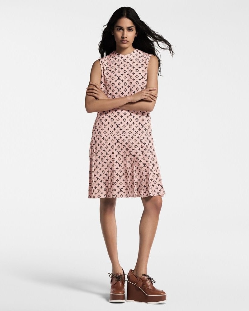 NO:430994,Model number D25061838 LOUIS*Doujia New Fashionable Age Reducing Classic Presbyterian Logo Printed Pleated Sleeveless Vest Dress!  (M size bust 90, skirt length 85) hair, louis vuitton, louis vuitton, louis vuitton, skirts, alexander wang19860909款号D25061838 LOUIS*驴家新款 时尚减龄经典老花logo印花压褶拼接无袖背心连衣裙！（M码胸围90,裙长85）发,,louis vuitton,louis vuitton,louis vuitton,skirts,alexander wang,Women's clothing