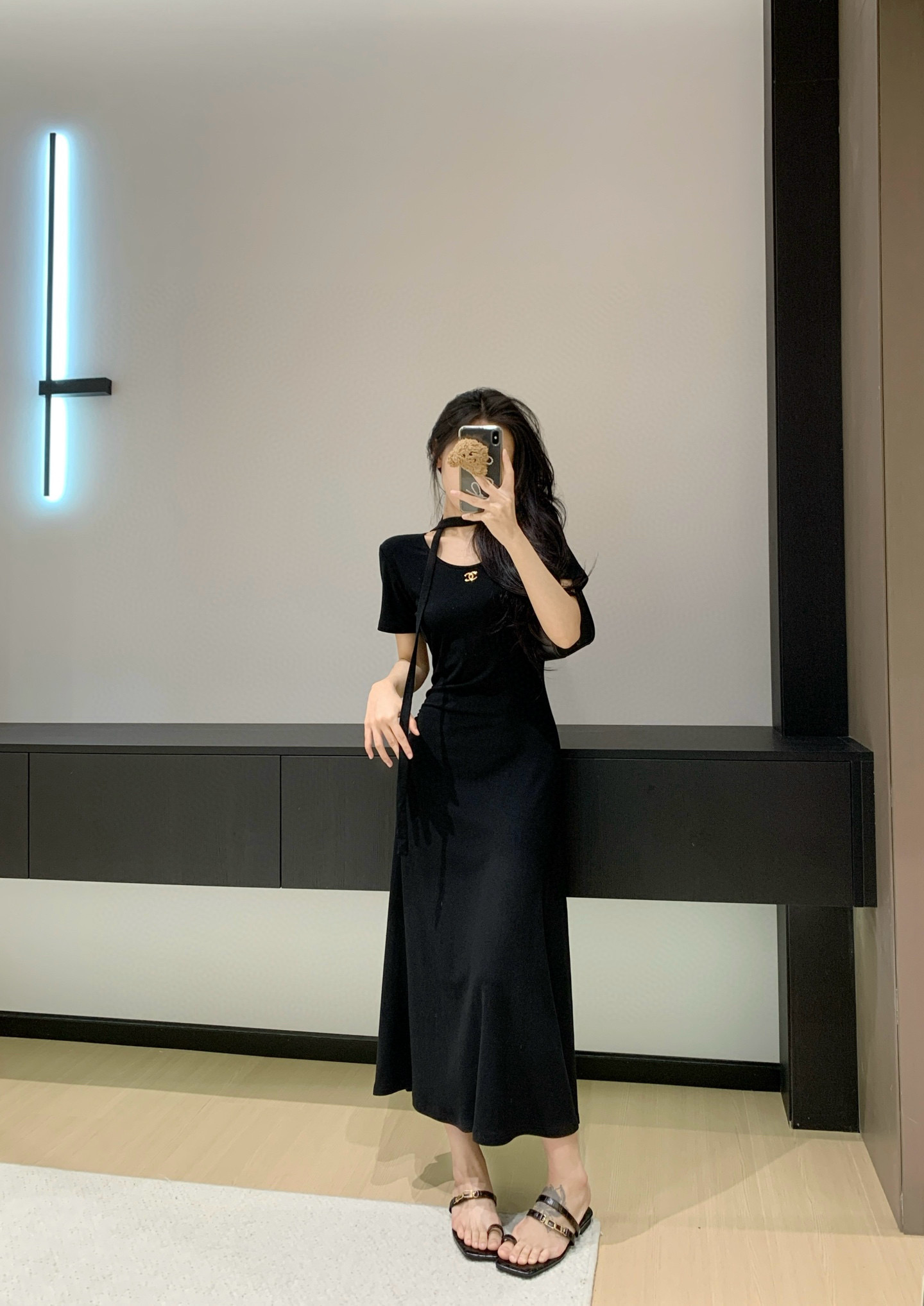 NO:431738,Model number D25061865 Chane* newest style, double C small fragrance accessories on the chest, decorative single-sided pinch pleated design, slim and slim, high and elastic short-sleeved dress!  Gray, black, (M size bust 78~88 can be stretched, waist 70, sleeve length 18, skirt length 123) hair, chanel, skirt, T-shirt, alexander wang19860909款号D25061865 Chane*新款 胸前双C小香配件装饰单侧捏褶设计修身显瘦高弹力短袖连衣裙！灰色、黑色、（M码胸围78～88可弹力,腰围70,袖长18,裙长123）发,,chanel,skirts,T-shirt,alexander wang,Women's clothing