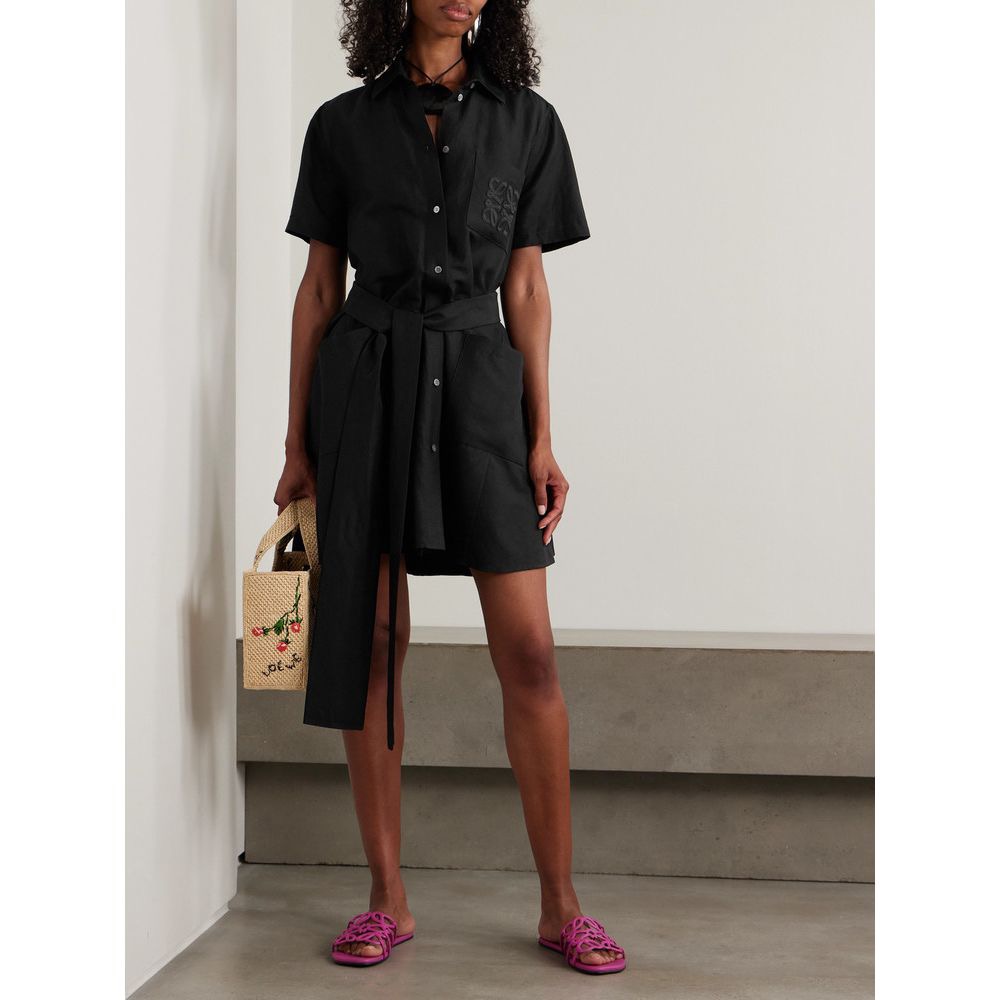 NO:431710,Model number D25052485 LOEW*E new style original letter logo button chest embroidered logo pocket badge loose fashion button lapel short sleeve shirt dress belt!  Khaki, black, (M size bust 106, sleeve length 23, clothing length 92) hair, loewe, skirts, T-shirt, alexander wang19860909款号D25052485 LOEW*E新款 原版字母logo纽扣胸前刺绣logo口袋徽章宽松时尚系扣翻领短袖衬衣裙连衣裙腰带！卡其色、黑色、（M码胸围106,袖长23,衣长92）发,,loewe,skirts,T-shirt,alexander wang,Women's clothing