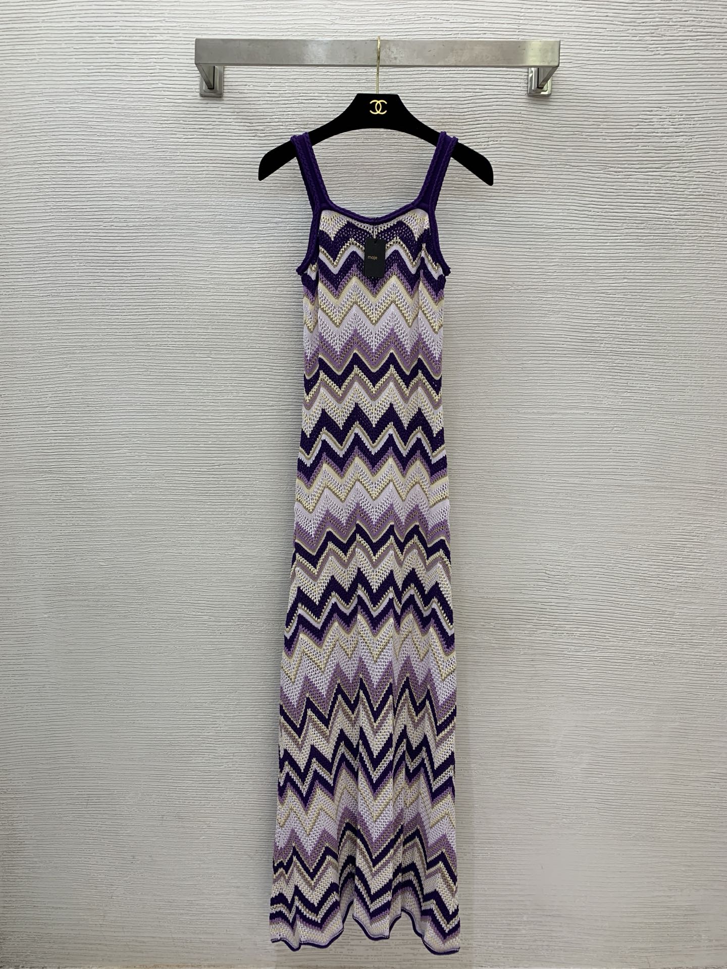 NO:434668,Model number D25062487 Maje single new style gold thread braid contrasting color pattern blend stretch knitted slim fit long suspender dress!  Purple, (M size bust 70~90 can be stretched, high waist circumference 66, total skirt length 126/fabric elastic large size is for reference only) post, skirts, alexander wang19860909款号D25062487 Maje法单新款 金线编织撞色纹混纺弹力针织修身显瘦吊带长款连衣裙！紫色, （M码胸围70～90可弹力,高腰围66,总裙长126/面料弹力大尺寸仅供参考）发,,skirts,alexander wang,Women's clothing