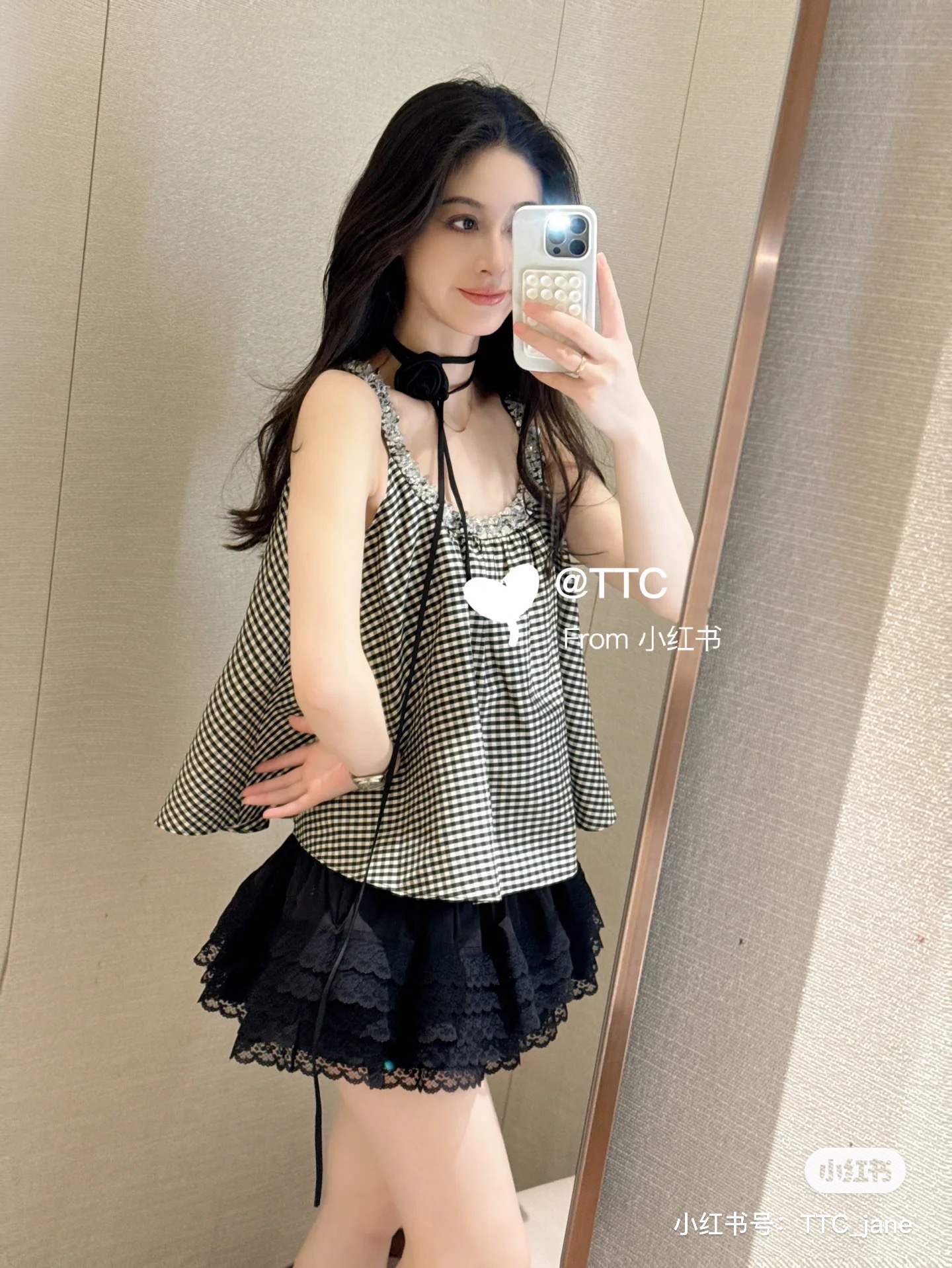 NO:434673,Model number G25062435 MiuMi* new model high-end custom heavy industry bead piece decorative temperament age-reducing loose and versatile suspender shirt plaid top!  (M size bust 88 or more, total length 57) hair, miumiu, alexander wang19860909款号G25062435 MiuMi*缪家新款 高端定制重工珠片装饰气质减龄宽松百搭吊带衫格子上衣！ （M码胸围88以上,总长57）发,,miumiu,alexander wang,Women's clothing