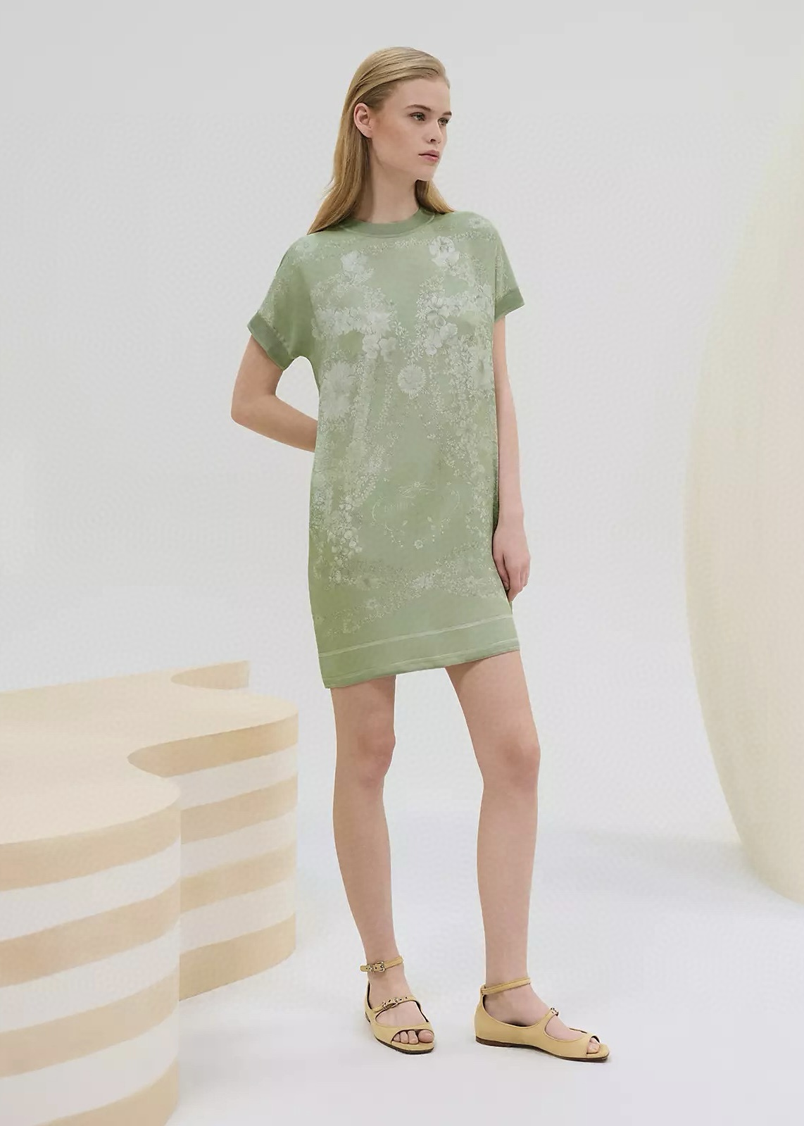 NO:435130,Model number G25062528 Hermè* new high-end custom 19 Mmi silk twill spliced ​​hollow hook knitted fabric flower chain pattern printed loose fashionable and versatile short-sleeved dress!  Green, black, pink, (M size bust 116, rotator sleeve length 25, skirt length 94) hair, hermes, skirt, T-shirt, real silk, alexander wang19860909款号G25062528 Hermè*新款 高端定制19姆米真丝斜纹绸拼接镂空勾花针织面料花朵链条图案印花宽松时尚百搭短袖连衣裙！绿色、黑色、粉色、 （M码胸围116,连肩袖长25,裙长94）发,,hermes,skirts,T-shirt,real silk,alexander wang,Women's clothing