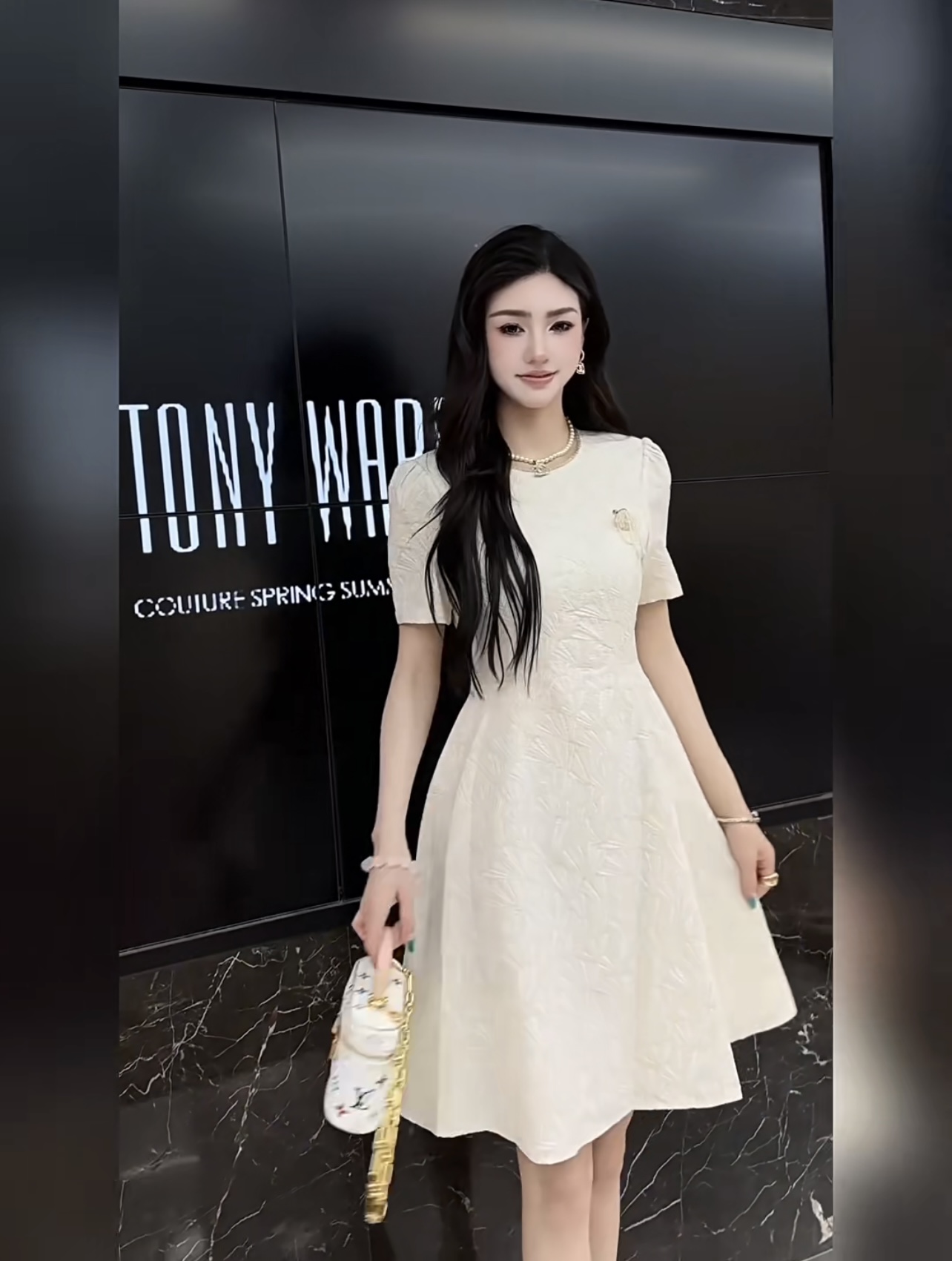 NO:435491,Model number G25062647 Dio* new high-end customized fine flash jacquard fabric, neckline bead edge brooch decoration waist-hugging to make you look slim and short-sleeved dress!  Apricot, pink, (S-size bust 80~84, waist 68, sleeve length 22, skirt length 88) hair, dior, skirt, T-shirts, brooch, breastpin, alexander wang19860909款号G25062647 Dio*新款高端定制细闪提花面料、领口珠边胸针装饰收腰显瘦大摆短袖连衣裙！杏色、粉色、 （S码胸围80～84,腰围68,袖长22, 裙长88）发,,dior,skirts,T-shirt,brooch，breastpin,alexander wang,Women's clothing