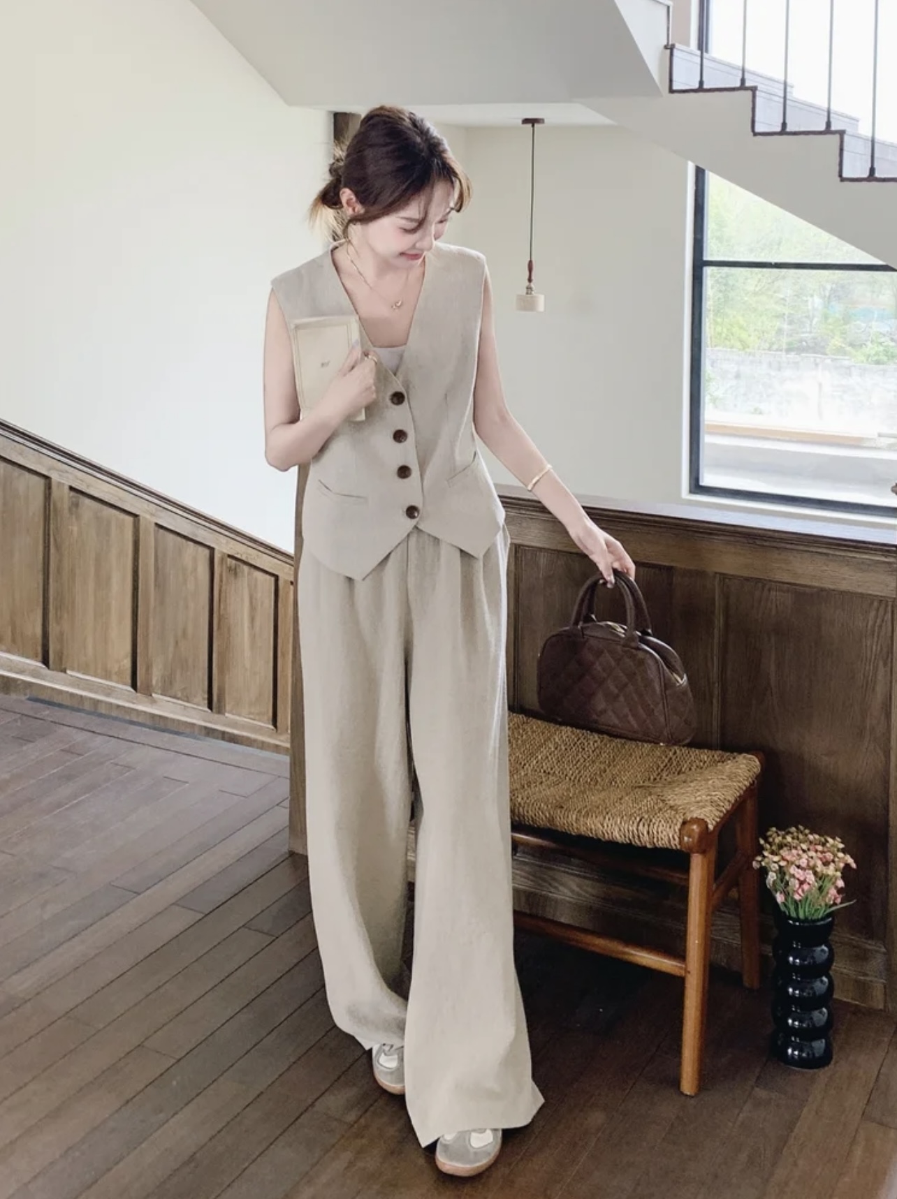 NO:435922,Model number G25062735 Dio* newest high-end custom cotton and linen blend fabric breathable, comfortable, simple and stylish two-piece set!  Single-breasted V-neck slim vest sleeveless top pleated high waist wide-leg pants and trousers free brooch!  (L size bust 88~92, front cloak length 56/back medium length 45; waist cloak 74, hip cloak 104, trouser length 100) hair, dior, brooch, breastpin, alexander wang19860909款号G25062735 Dio*新款 高端定制棉麻混纺面料透气舒适、简约气质时尚两件套装！单排扣V领修身马甲无袖上衣压褶高腰阔腿裤长裤赠送胸针！ （L码胸围88～92,前衣长56/后中长45；裤腰围74,臀围104,裤长100）发,,dior,brooch，breastpin,alexander wang,Women's clothing