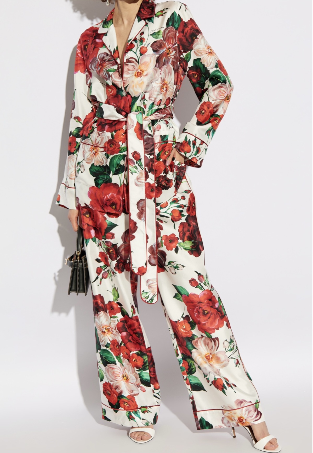 NO:436261,Model number D25062847 Dolce & Gabbana DG* new style letter logo flower print pajama style home clothing set!  Double pocket lace-up trousers long sleeve shirt elastic waist wide-leg pants trousers!  (M size shoulder width 38, bust 104, sleeve length 60, clothing length 74; waist 68 elastic, hip 102, pants length 95) hair, Dolce & Gabbana, shirts, alexander wang19860909款号D25062847 杜嘉班纳DG*新款 字母logo花朵印花睡衣风家居服套装！双口袋系带束腰翻领长袖衬衫松紧腰阔腿裤长裤！（M码肩宽38,胸围104,袖长60,衣长74；腰围68松紧,臀围102,裤长95）发,,Dolce&Gabbana,shirts,alexander wang,Women's clothing