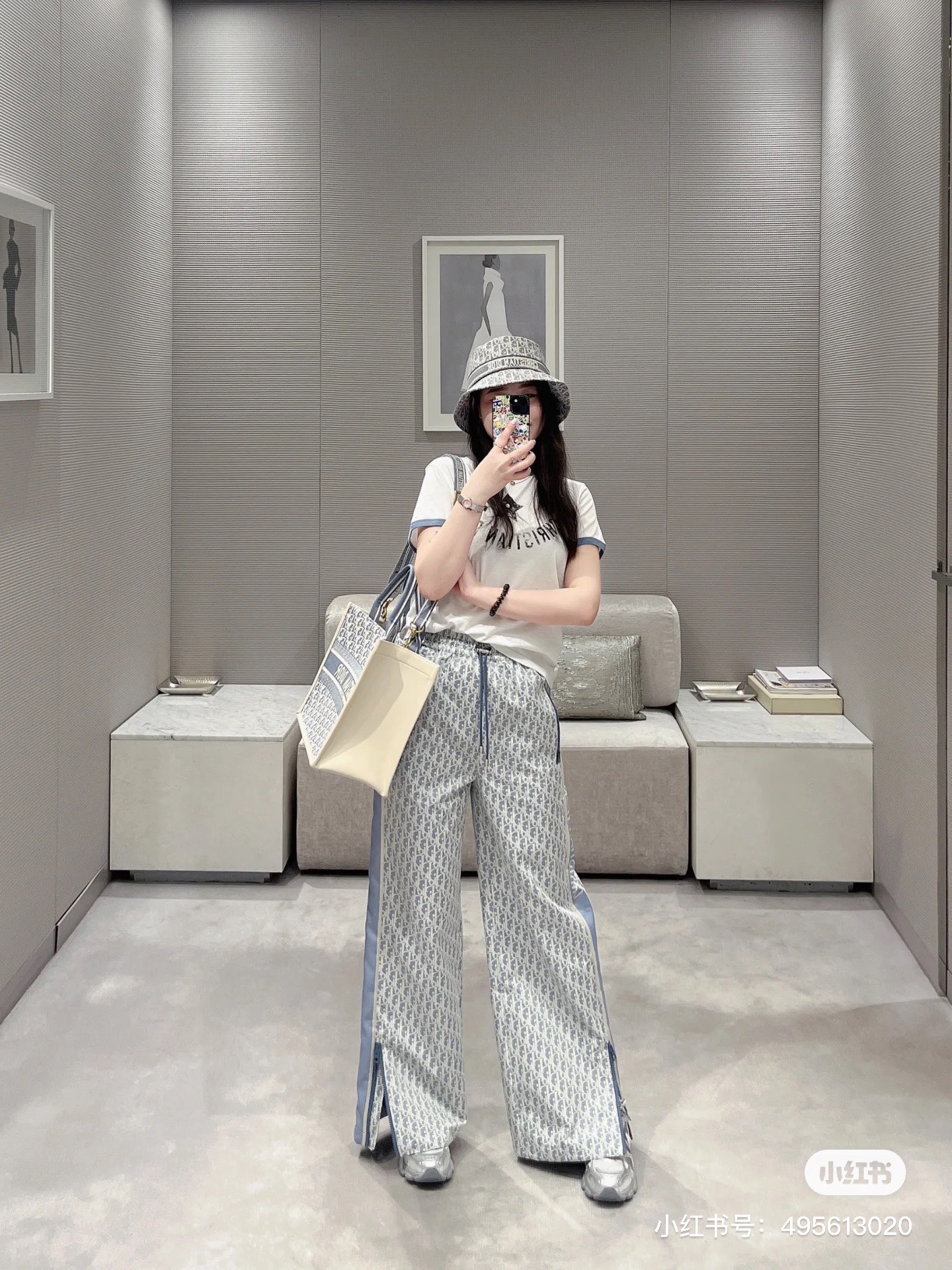 NO:437158,Model number D25070546 Dio* new D home classic presbyterian letter jacquard fabric, logo on both sides of the webbing trousers with zippers and slits with loose and stylish elastic waist wide-leg pants!  (M size waist circumference is elastic, hip circumference is 108, trouser length is 99), dior, dior, alexander wang19860909款号D25070546 Dio*新款D家经典老花字母提花面料、两侧Logo织带拼接裤脚拉链开叉设计宽松时尚松紧腰阔腿裤长裤！（M码腰围70有松紧,臀围108,裤长99）,,dior,dior,alexander wang,Women's clothing