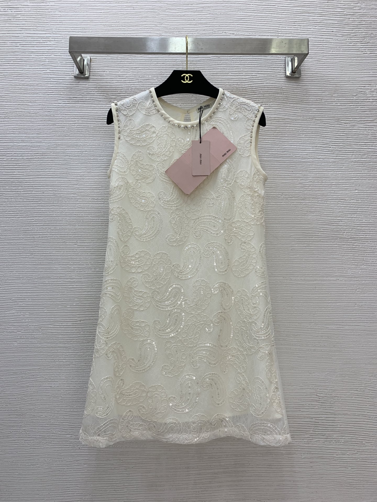 NO:439464,Model number G25070835 MiuMi*Mijia new high-end custom mesh sequins hooks and heavy industry nail beads inlaid with diamonds and decorative slim fit and slim A-line sleeveless vest dress!  apricot, pink, (Size S bust 86, skirt length 84), miumiu, skirt, alexander wang19860909款号G25070835 MiuMi*缪家新款高端定制网纱亮片勾花重工钉珠镶钻装饰修身显瘦A字无袖背心连衣裙！杏色,粉色, （S码胸围86,裙长84）,,miumiu,skirts,alexander wang,Women's clothing