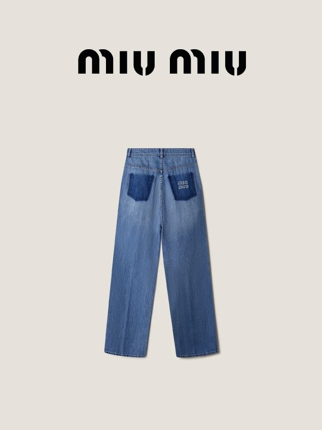 NO:450474,Model number G25071834 MiuMi* Miujia new high-end custom washed cowboy cotton fabric, original letter logo buttons, back hip contrast printed letter logo patch logo loose versatile and fashionable wide-leg jeans!  32/34/36/38/40/42/44 (38 size waist circumference 70 no elastic, trousers length 108 waist circumference ±2cm) hair, miumiu, jeans, alexander wang19860909款号G25071834 MiuMi*缪家新款高端定制洗水牛仔棉面料、原版字母logo纽扣后臀撞色印花字母logo贴布标志宽松百搭时髦阔腿牛仔裤！32/34/36/38/40/42/44（38码腰围70无弹,裤长108腰围±2cm）发,,miumiu,jeans,alexander wang,Women's clothing