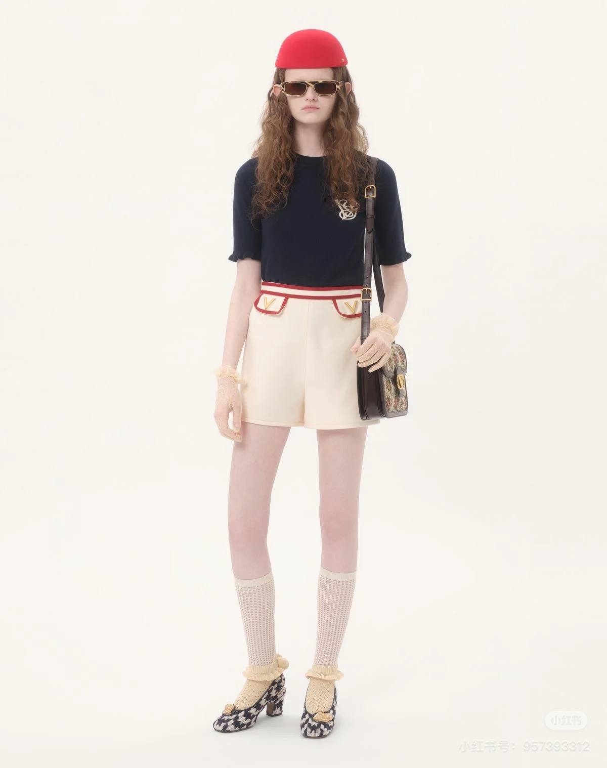 NO:452207,Model number D25072272 VALENTIN*O Warren Home New Customized V-shaped Hardware Accessories Contrast Color Striped Edge Side Zipper Fashionable and versatile casual shorts!  Apricot color, (M size waist 70, pants length 33) hair, valentino, valentino, shorts, alexander wang19860909款号D25072272 VALENTIN*O华伦家新款定制V字五金配件撞色撞色条纹包边侧拉链时尚百搭休闲短裤！杏色,（M码腰围70,裤长33）发,,valentino,valentino,shorts,alexander wang,Women's clothing