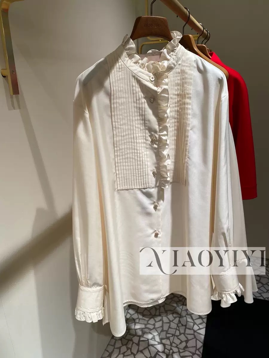 NO:453842,Model number G25072473 VALENTI*O Warren Home High-version Selection of high-quality lightweight and soft Tennis fabrics!  Heavy industrial press-pleated black ears on the chest, spliced ​​with diamond-inlaid shell buckles, loose and versatile long-sleeved shirt!  Black, apricot color, (S size shoulder width 36, bust 88, sleeve length 59, clothing length 70) hair, valentino, valentino, alexander wang19860909款号G25072473 VALENTI*O华伦家高版本精选优质轻薄柔软天丝面料！胸前重工压褶木耳边拼接镶钻贝壳扣宽松百搭长袖衬衣！黑色、杏色、 （S码肩宽36,胸围88,袖长59,衣长70）发,,valentino,valentino,alexander wang,Women's clothing