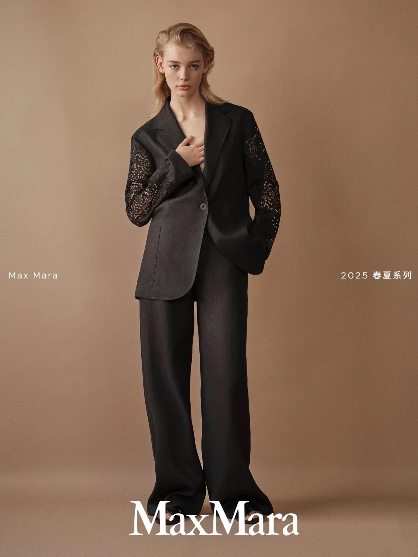 NO:454641,Model number G25072547 MaxMar*a new high-end custom heavy industry hollow hook sleeve spliced ​​with one buckle double pockets fashionable and elegant suit jacket!  White, black, 36.38.40.42 (/36 size shoulder width 42, bust 104, sleeve length 58, clothing length 73) hair,, jackets & coats, business suit, alexander wang19860909款号G25072547 MaxMar*a新款高端定制重工镂空勾花袖子拼接一粒扣双口袋时尚气质西装外套！白色、黑色、36.38.40.42（/36码肩宽42,胸围104,袖长58,衣长73）发,,jackets & coats,business suit,alexander wang,Women's clothing