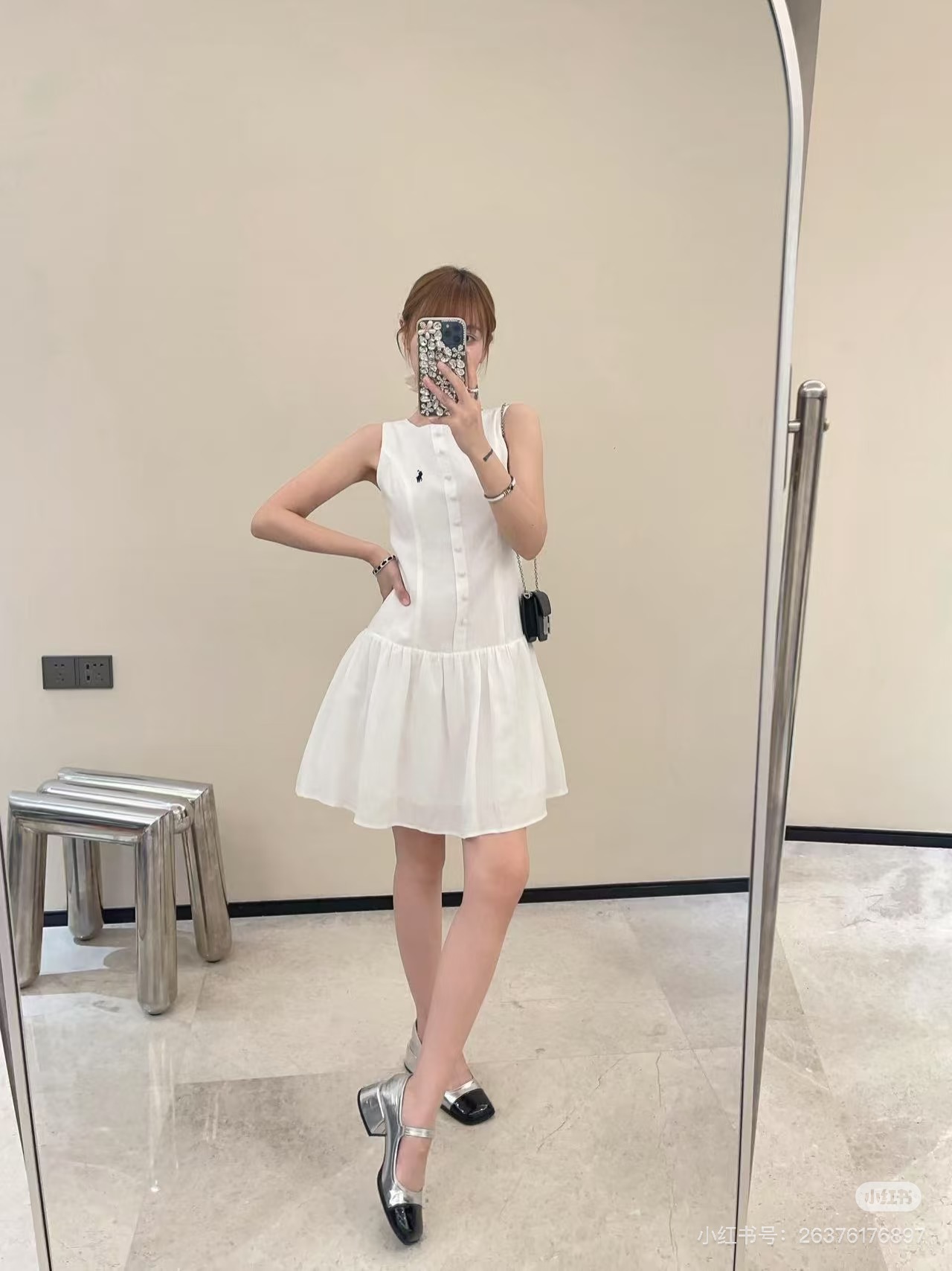 NO:455328,Model number G25072634 Ruff Lauren RL* new style Shangxin Academy style white moonlight small white skirt!  High-end custom Tencel linen fabric is comfortable and breathable!  Single-breasted decorative navy blue small logo hem press-pleated spliced ​​slim fit and sleeveless vest dress!  36-38-40 (38 size bust 86, skirt length 86) hair, skirts, alexander wang19860909款号G25072634 拉夫劳伦RL*新款上新学院风白月光小白裙！高端定制天丝亚麻面料舒适透气！单排扣装饰藏蓝色小标志下摆压褶拼接修身显瘦无袖背心连衣裙！36-38-40（38码胸围86,裙长86）发,,skirts,alexander wang,Women's clothing