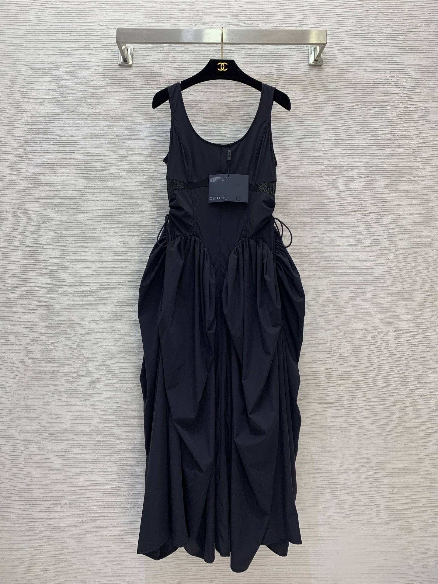 NO:457838,Model number G25073043 Prad* new high-end custom inner edging strips, transparent mesh splicing on the chest, drawstrings on both sides, fluffy skirt with hem waist and slimming suspender vest dress!  Black, (M size bust 84, upper waist 68, skirt length 133) hair, prada, skirts, alexander wang19860909款号G25073043 Prad*新款高端定制内里包边包条、胸前透视网纱拼接两侧抽绳蓬蓬裙摆收腰显瘦吊带背心连衣裙！黑色, （M码胸围84,上腰围68,裙长133）发,,prada,skirts,alexander wang,Women's clothing