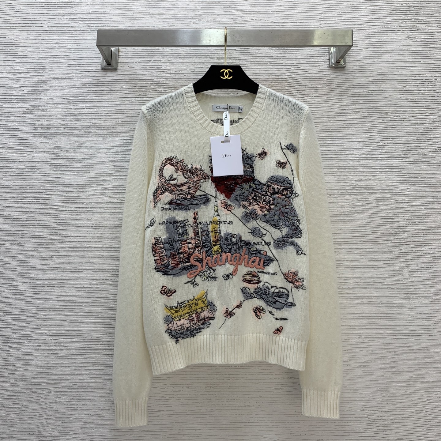 NO:457364,Model number G25072943 Dio* newest high-end custom cashmere yarn fabric is soft and skin-friendly!  City landscape pattern heavy industry embroidery slim fit round neck pullover long-sleeved sweater sweater!  Apricot color, 36.38.40 (F38 size shoulder width 37, bust 94, sleeve length 66, clothing length 58), dior, sweaters, alexander wang19860909款号G25072943 Dio*新款 高端定制山羊绒纱线面料软糯亲肤！城市风景图案重工刺绣修身显瘦圆领套头长袖针织衫毛衣！杏色,36.38.40（F38码肩宽37,胸围94,袖长66,衣长58）,,dior,sweaters,alexander wang,Women's clothing