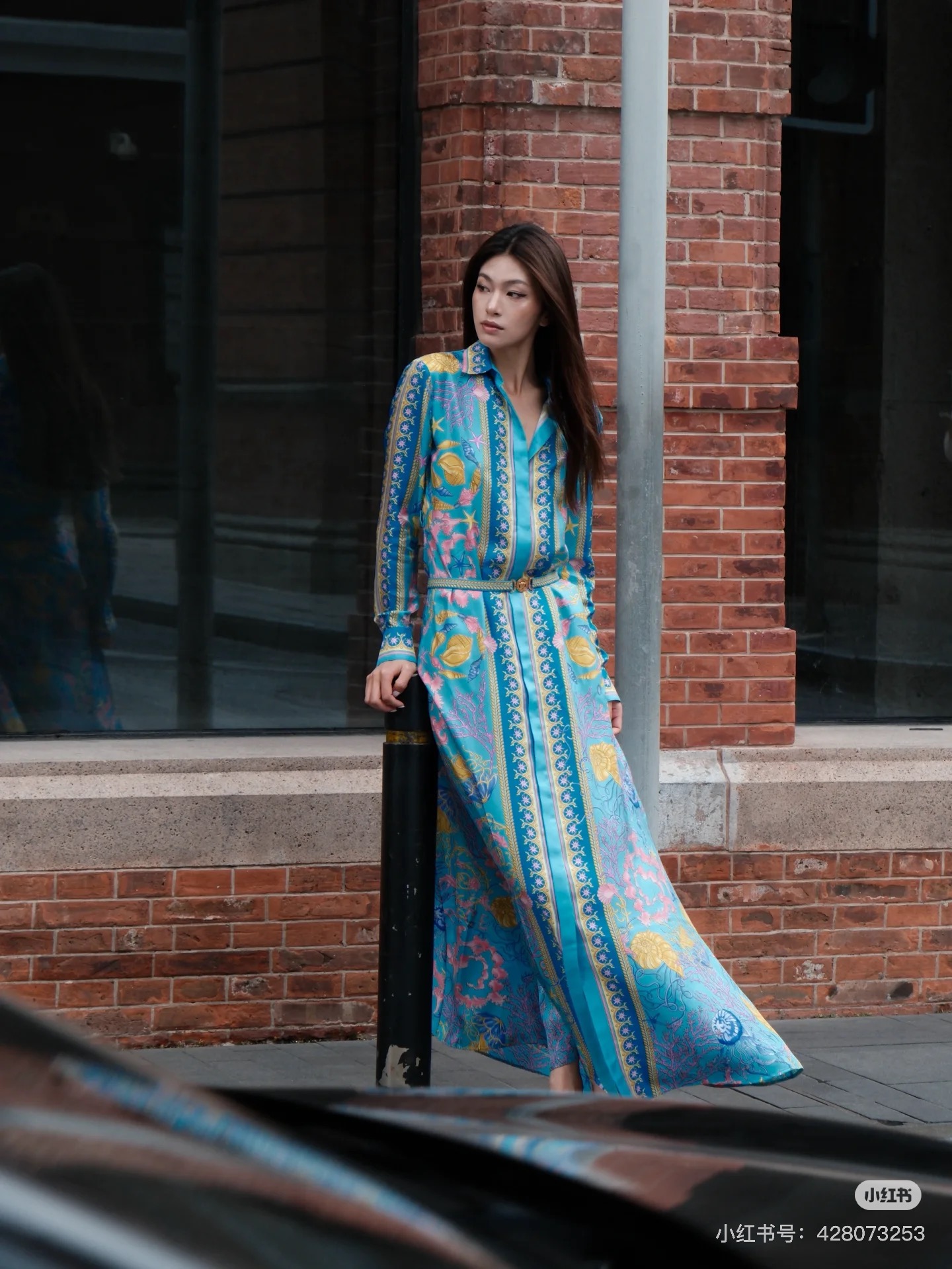 NO:459265,Model number D25081572 Versac* new classic Medusa avatar gold buckle starfish conch shell print, extended buckle lapel long-sleeved dress with belt!  (M size shoulder width 37, bust 94, sleeve length 60, skirt length 139) hair, versace, skirt, alexander wang19860909款号D25081572 Versac*新款 经典美杜莎头像金扣海星海螺贝壳印花、加长款系扣翻领长袖连衣裙配腰带！ （M码肩宽37,胸围94,袖长60,裙长139）发,,versace,skirts,alexander wang,Women's clothing