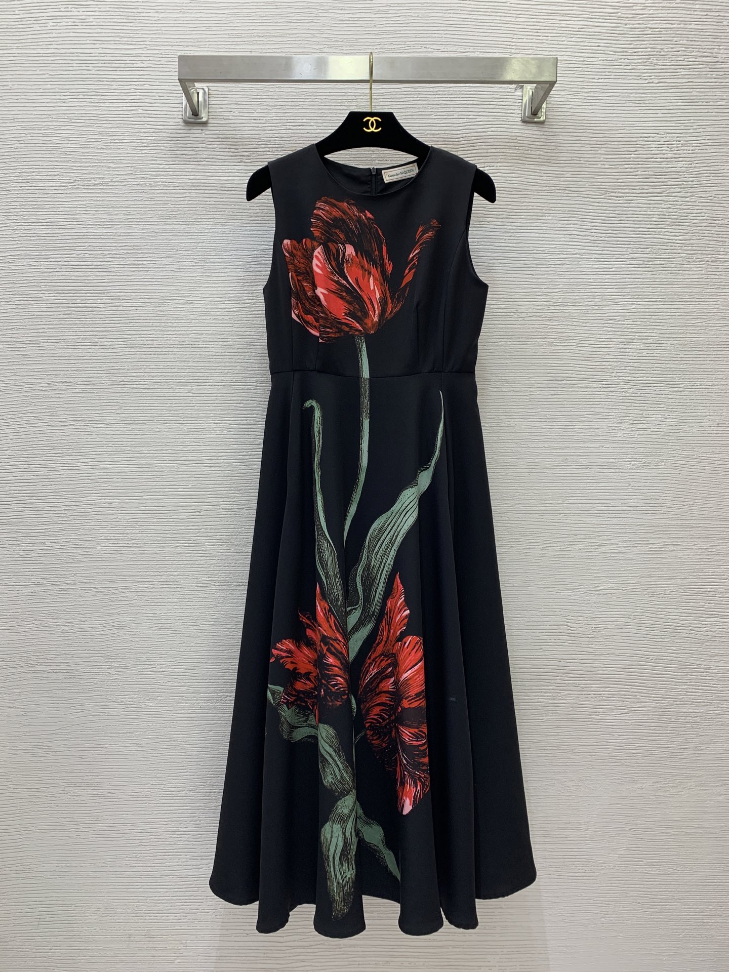 NO:466448,Model number G25082043 McQueen MCQ new high-end custom artistic ink big flower print waist-hugging slimming large skirt mid-length sleeveless vest dress!  Black, (Size S bust 84, waist 68, skirt length 117) hair, alexander mcqueen, skirts, alexander wang19860909款号G25082043 麦昆MCQ新款高端定制艺术水墨大花朵印花收腰显瘦大裙摆中长款无袖背心连衣裙！黑色、 （S码胸围84,腰围68,裙长117）发,,alexander mcqueen,skirts,alexander wang,Women's clothing