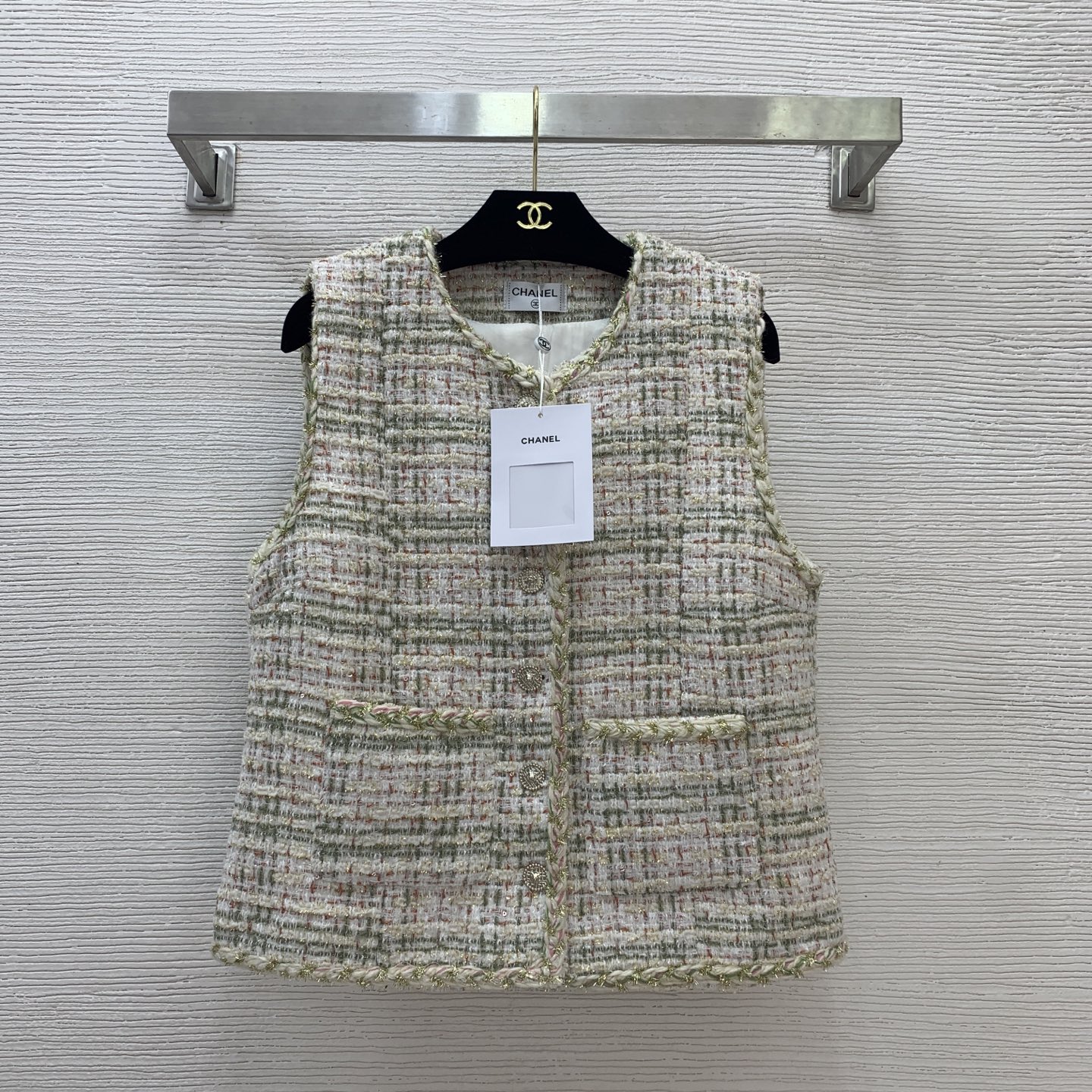 NO:466386,Model number D25082054 Chane* newest custom light satin lining, gold wire contrast color blend thick tweed fabric twisted edge double pocket slim and slim small fragrance round neck vest jacket!  (M size bust 94, 57 length), chanel, jackets & coats, alexander wang19860909款号D25082054 Chane*新款定制光感缎面内衬、金丝线撞色混纺粗花呢面料麻花捆边双口袋修身显瘦小香风圆领马甲外套！（M码胸围94,衣长57）,,chanel,jackets & coats,alexander wang,Women's clothing