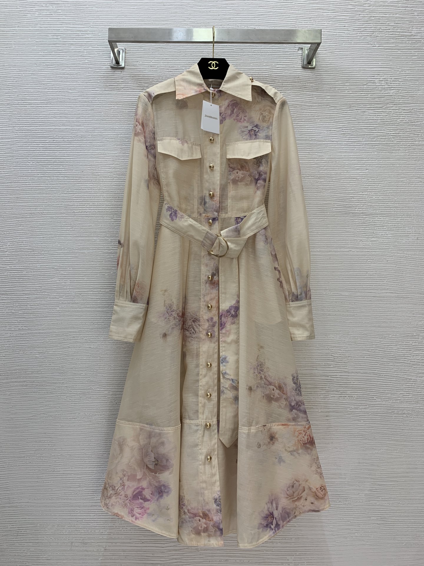 NO:469536,Model number G25082285 ZIMMERMA*N high-end customization of Australian brand. Floral pattern print, eavesaw decorative flip large pocket buckle lapel long dress with belt pockets on both sides!  Black, apricot, 1.2.3.4/SMLXL (2 size shoulder width 39, bust 92, waist 76, sleeve length 67, skirt length 125; inner bust 90 high elasticity, length 96 without shoulder straps) hair, skirts, alexander wang19860909款号G25082285 ZIMMERMA*N兹默曼澳洲品牌高端定制 花朵图案印花、肩章装饰翻盖大口袋系扣翻领长款连衣裙配有腰带两侧有口袋！黑色、杏色、1.2.3.4/SMLXL（2码肩宽39,胸围92,腰围76,袖长67,裙长125；内搭胸围90高弹力,长度96不含肩带）发,,skirts,alexander wang,Women's clothing