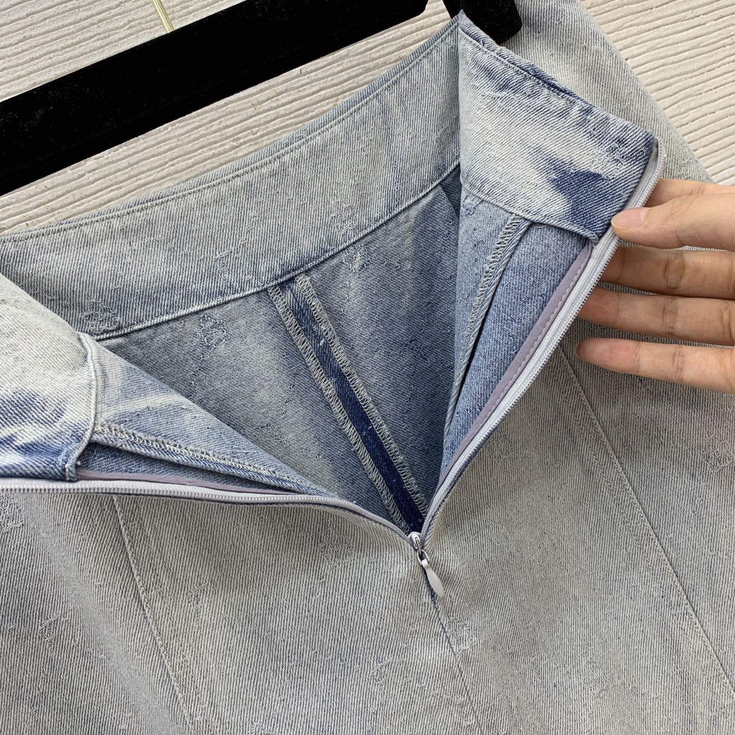 Miu Miu Denim Set: Beaded Embellished Sleeveless Top & High-Waist Shorts 10 i1756236236291 7886 0 9