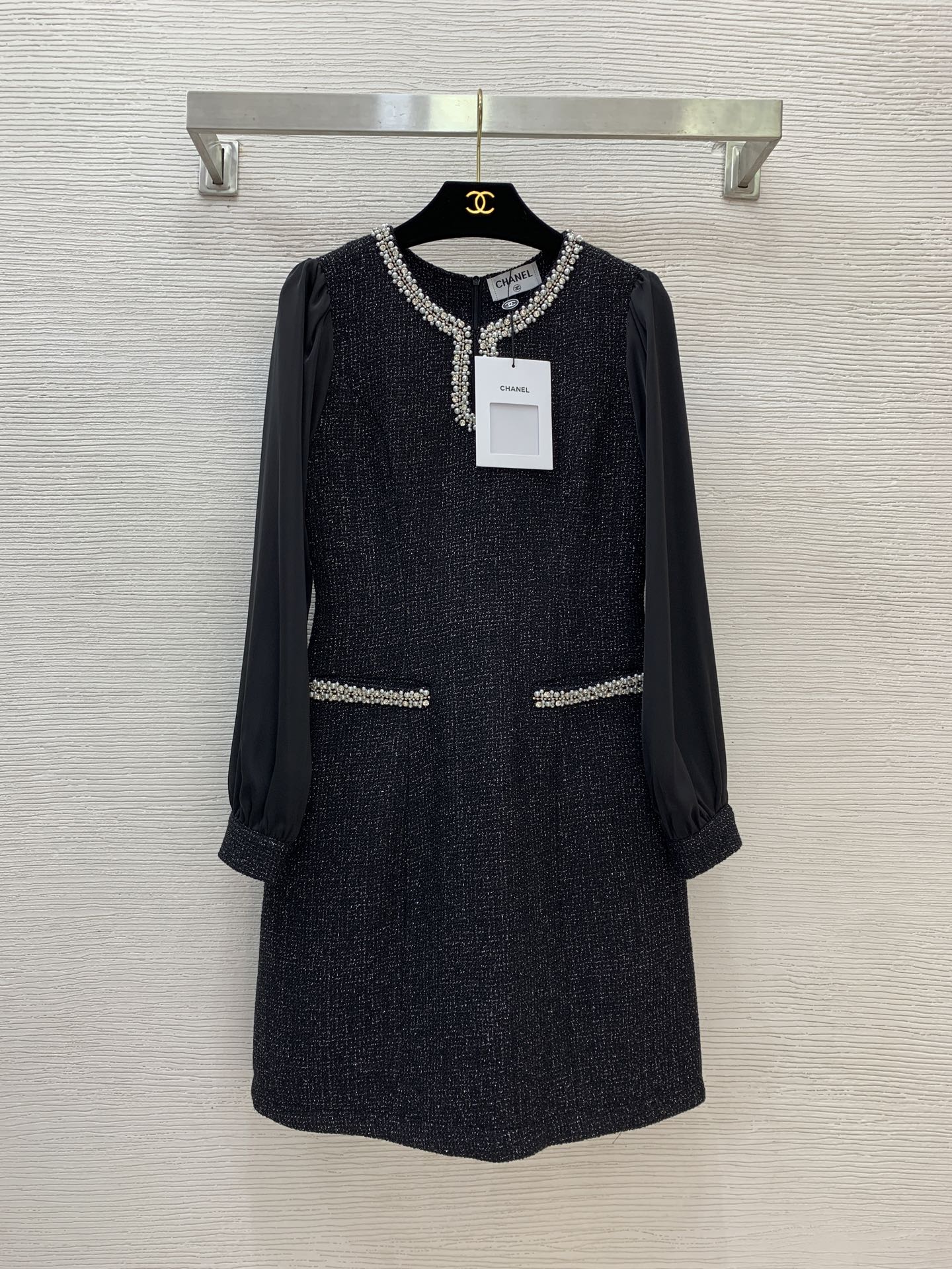 NO:484487,Model number G25090272 Chane* newest high-end custom small fragrance style flash gold thread blend heavy industry diamond bead decoration slim long-sleeved dress!  Apricot, black, pink, (M size shoulder width 36, bust 90, waist 74, sleeve length 60, skirt length 89) hair, chanel, skirt 89, alexander wang19860909款号G25090272 Chane*新款 高端定制小香风闪丝金线混纺重工镶钻钉珠装饰修身显瘦长袖连衣裙！杏色、黑色、粉色、 （M码肩宽36,胸围90,腰围74,袖长60,裙长89）发,,chanel,skirts,alexander wang,Women's clothing