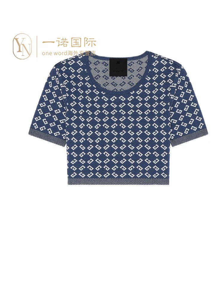 NO:475556,Model number G25082748 Givench*y new model high-end customized jacquard and slim fit two-piece set!  Round neck short sleeve pullover short knit top with high waist hip-pack rear slit medium-length knit skirt skirt!  Navy blue, (M size bust 84, sleeve length 25, clothing length 39; waist 60 elastic, skirt length 70) set, given, given, given, given, skirt, skirt, T-shirt, alexander wang19860909款号G25082748 Givench*y纪梵家新款 高端定制通体字母提花修身两件套装！圆领短袖套头短款针织衫上衣高腰包臀后开叉中长针织裙半身裙！藏蓝色,（M码胸围84,袖长25,衣长39；腰围60弹力,裙长70） 套,,givenchy,givenchy,skirts,T-shirt,alexander wang,Women's clothing