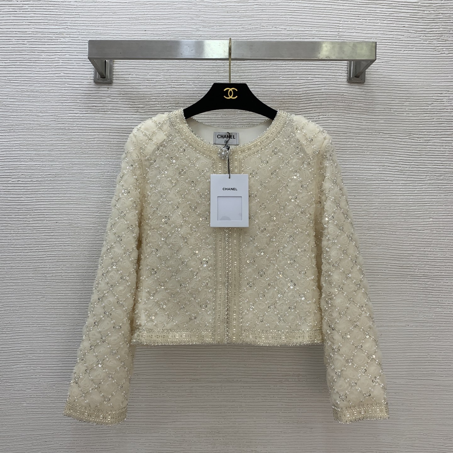 NO:483691,Model number G25090179 Chane* newest high-end custom super heavy industry bead-piece mesh flower fabric, temperament celebrity small fragrance round neck long-sleeved short jacket!  Apricot color, (M size shoulder width 40 with shoulder pads, bust 98, sleeve length 56, clothing length 47) hair, chanel, jackets & coats, alexander wang19860909款号G25090179 Chane*新款 高端定制超级重工珠片网纱花朵面料、气质名媛小香风圆领长袖短款外套！杏色、 （M码肩宽40有垫肩,胸围98,袖长56,衣长47）发,,chanel,jackets & coats,alexander wang,Women's clothing