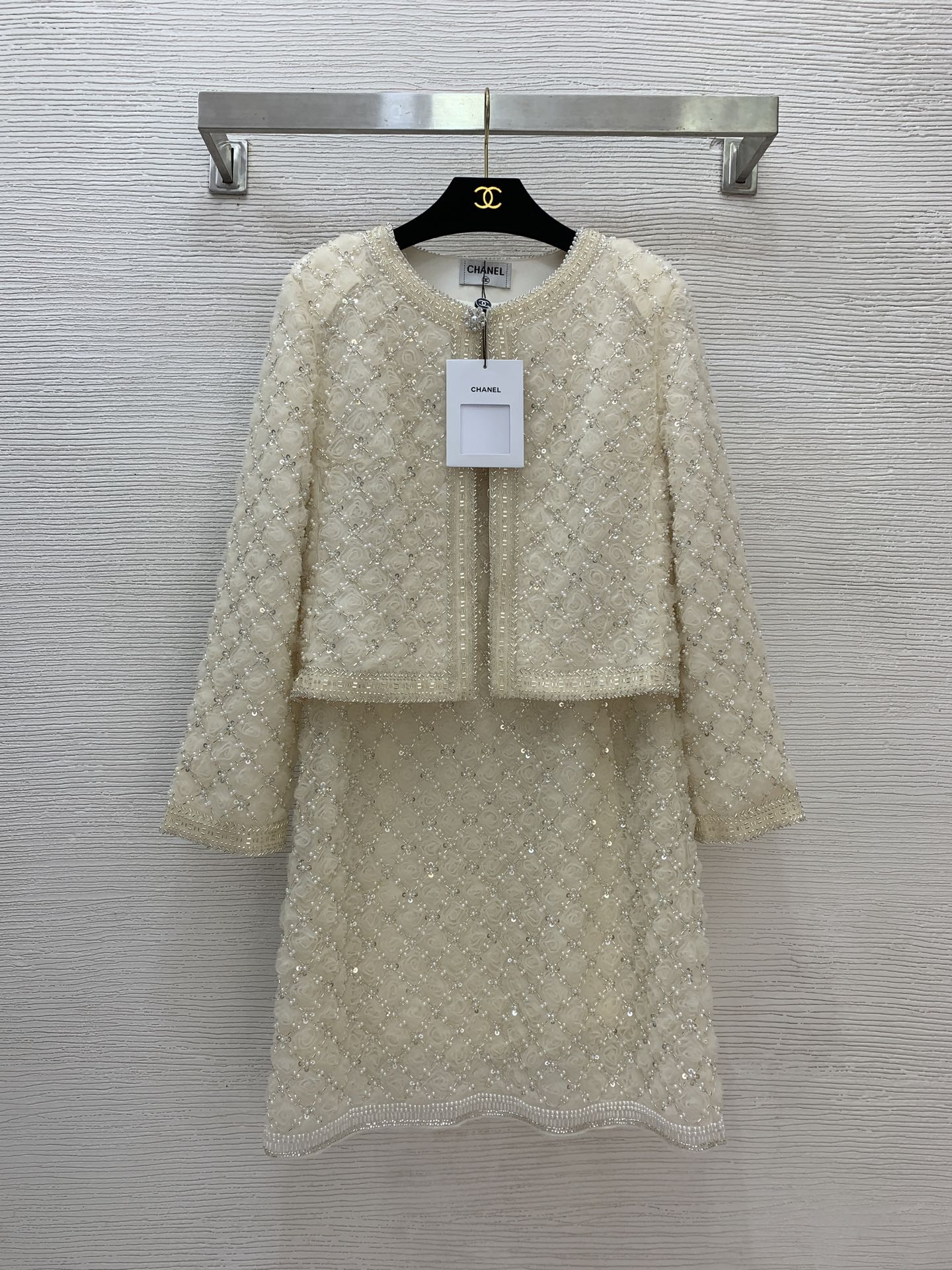 NO:483683,Model number G25090178 Chane* newest high-end custom super heavy industry bead piece mesh flower fabric slim fit and slim sleeveless vest dress!  Apricot color, (M size bust 88, skirt length 88) vest skirt, chanel, skirts, alexander wang19860909款号G25090178 Chane*新款 高端定制超级重工珠片网纱花朵面料修身显瘦无袖背心连衣裙！杏色、 （M码胸围88,裙长88）背心裙,,chanel,skirts,alexander wang,Women's clothing