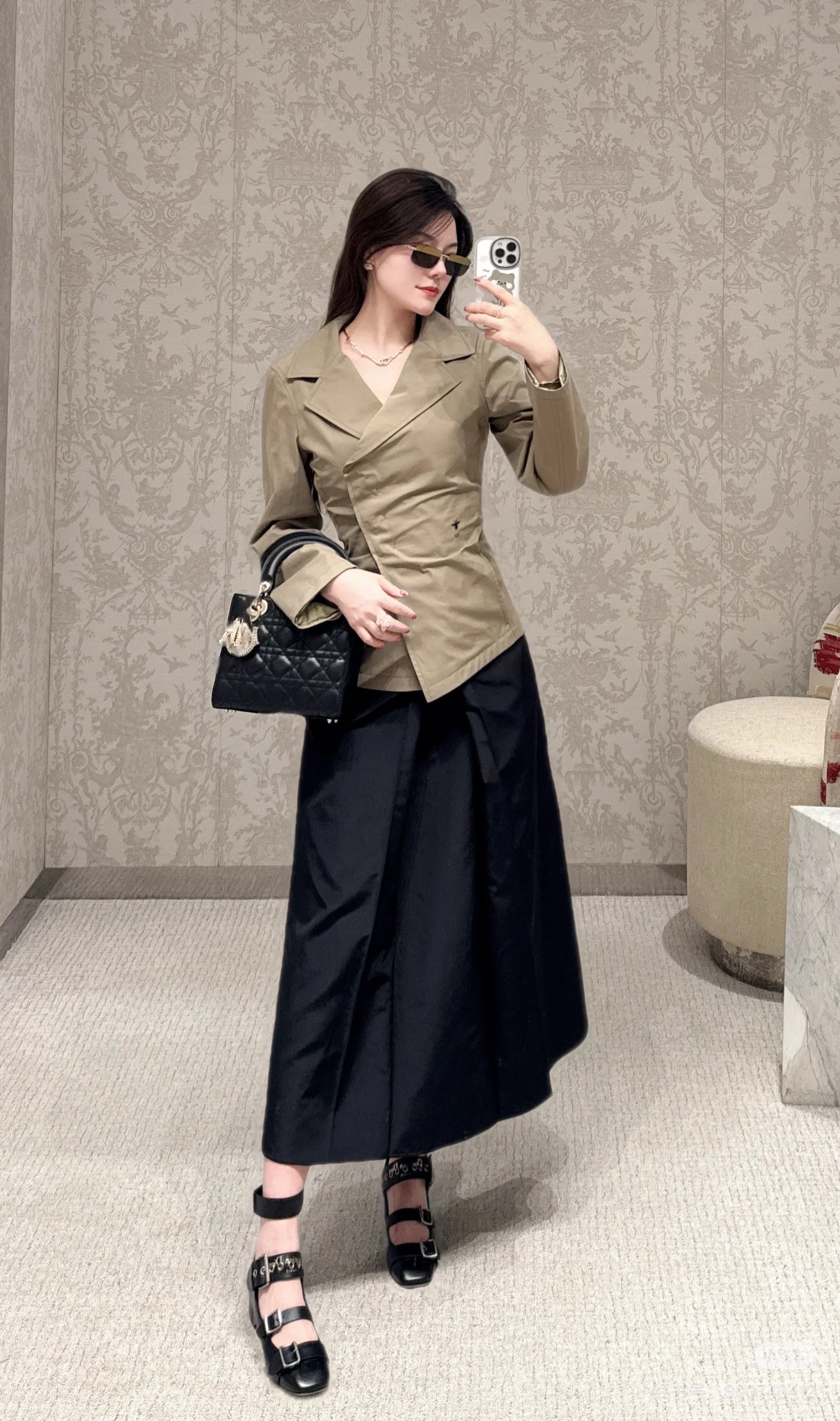 NO:477388,Model number G25082875 Dio* new model D home custom-made original letter engraved logo buttons, side-side placket hidden button design slim-fitting and slim lapel windbreaker jacket!  Khaki, (M size shoulder width 42, bust 94, sleeve length 60, clothing length 70) hair, dior, dior, jackets & coats, alexander wang19860909款号G25082875 Dio*新款 D家定制原版字母刻logo纽扣、侧偏门襟隐藏暗扣设计修身显瘦翻领风衣外套！卡其色,（M码肩宽42,胸围94,袖长60,衣长70）发,,dior,dior,jackets & coats,alexander wang,Women's clothing