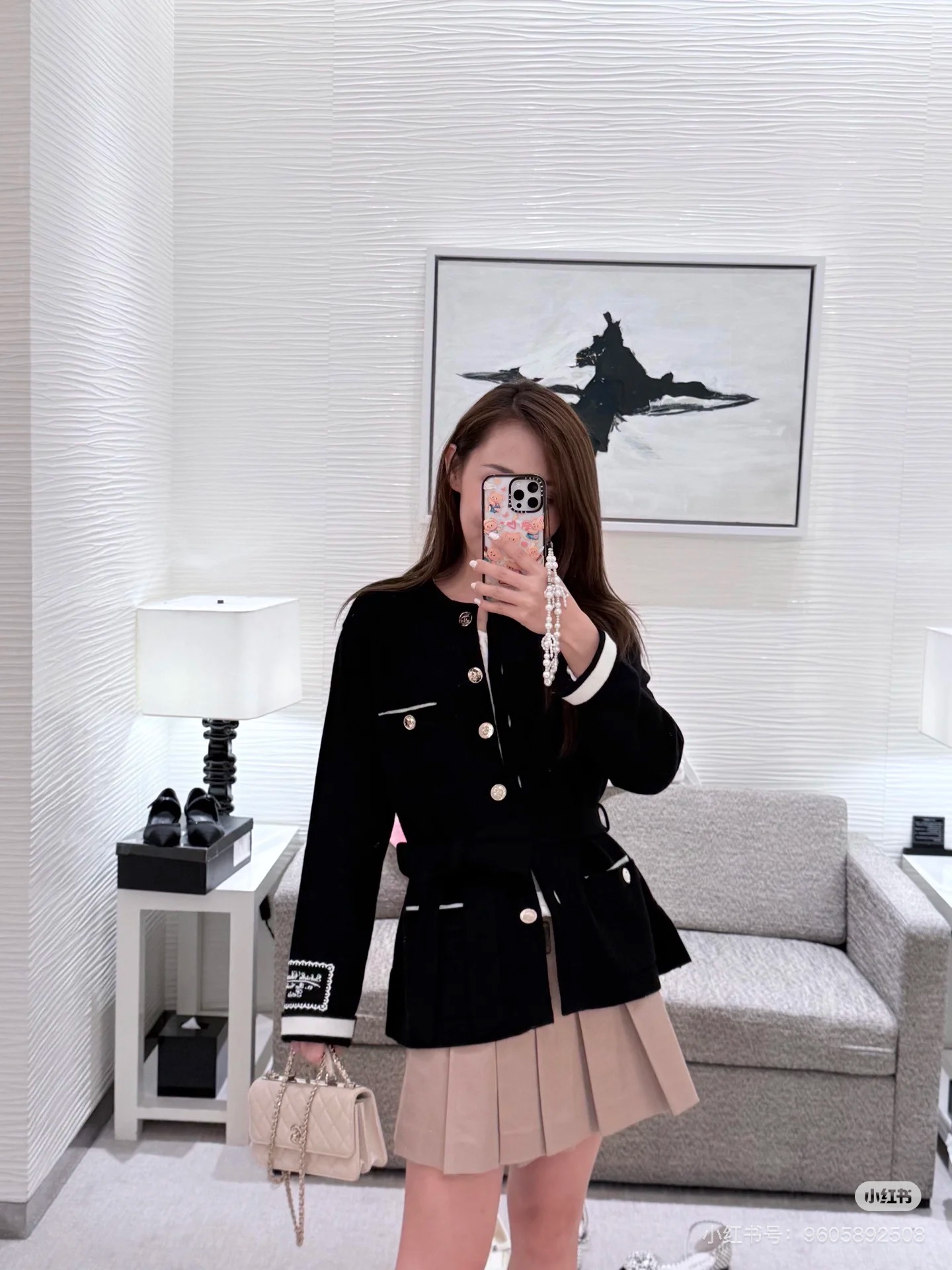 NO:477397,Model number G25082868 Chane* new high-end custom wool yarn fabric is soft and skin-friendly!  Grandma Xiang’s custom-made variety of button cuff patches are decorated with slim fit and slim round neck long sleeve mid-length knitted cardigan top!  Apricot, black, 36.38.40 (38 size shoulder width 37, bust 92, sleeve length 62, clothing length 68) hair, chanel, alexander wang19860909款号G25082868 Chane*新款高端定制羊毛纱线面料软糯亲肤！香奶奶家定制多种纽扣袖口贴布装饰修身显瘦圆领长袖中长款针织开衫上衣！杏色、黑色、36.38.40（38码肩宽37,胸围92,袖长62,衣长68）发,,chanel,alexander wang,Women's clothing