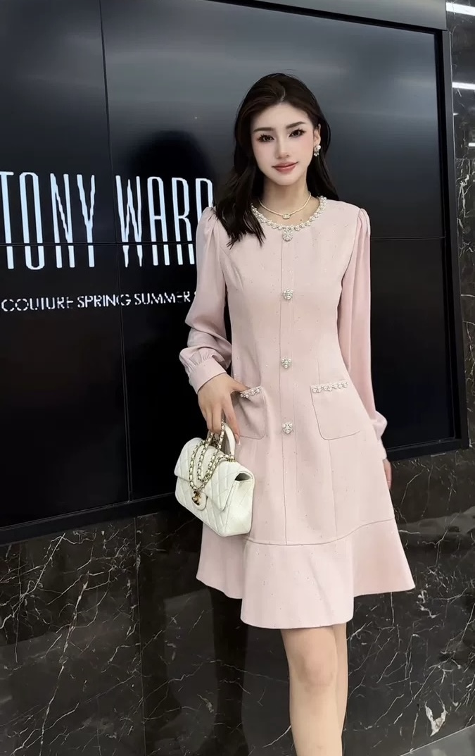 NO:480309,Model number G25083024 Chane* newest high-end custom heavy industry diamond-inlaid pearl edge decoration, ruffled skirt with slightly waist-hugging style slim long-sleeved dress!  Black, pink, (Size S bust 84, waist 70, sleeve length 58, skirt length 87) hair, chanel, skirts, alexander wang19860909款号G25083024 Chane*新款 高端定制重工镶钻珍珠边装饰、荷叶边拼接裙摆微收腰版型修身显瘦长袖连衣裙！黑色、粉色、 （S码胸围84,腰围70,袖长58,裙长87）发,,chanel,skirts,alexander wang,Women's clothing