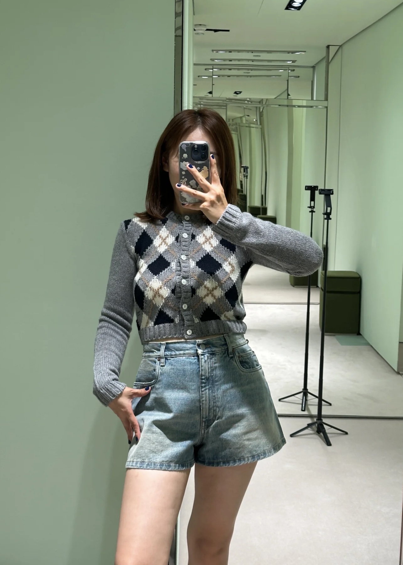 NO:483722,Model number G25090172 Prad* new model P home high-end customized wool yarn fabric, contrasting diamond letter logo embroidery logo slim fit and slim round neck long sleeve sweater short top!  Gray, 36.38.40 (36 size shoulder width 35, bust 80, sleeve length 58, clothing length 46) hair, prada, alexander wang19860909款号G25090172 Prad*新款 P家高端定制羊毛纱线面料、撞色菱格字母logo刺绣徽标修身显瘦圆领长袖针织衫短款上衣！灰色、36.38.40（36码肩宽35,胸围80,袖长58,衣长46）发,,prada,alexander wang,Women's clothing