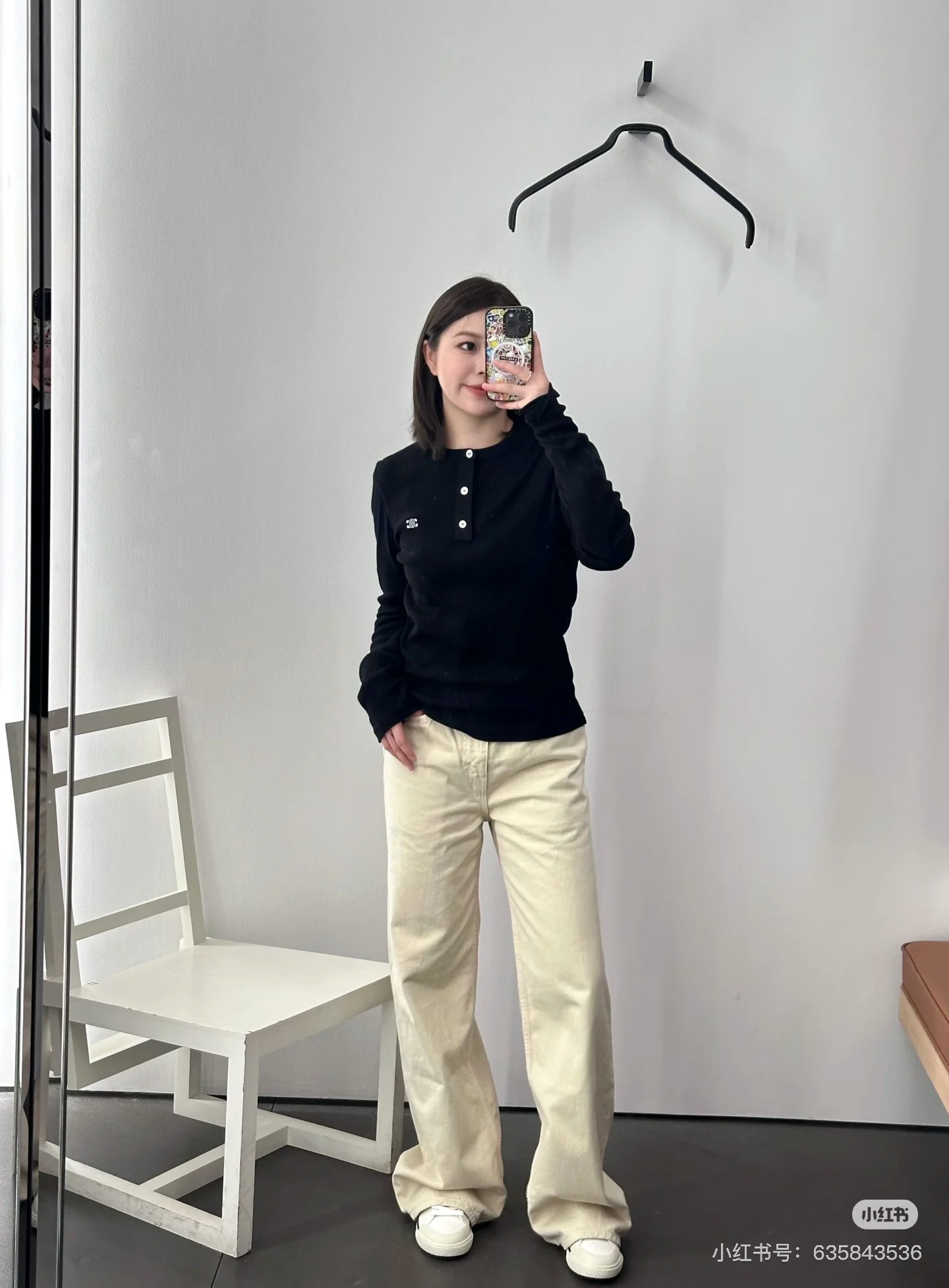 NO:485461,Model number G25090374 Celin* new high-end custom threaded cotton fabric, buckled placket Arc de Triomphe logo embroidery logo slim fit round neck long sleeve base shirt T-shirt top!  Black, white, (M size shoulder width 36, bust 78, sleeve length 57, clothing length 54) hair, celine,tees, t-shirt,alexander wang19860909款号G25090374 Celin*新款 高端定制螺纹棉面料、系扣门襟凯旋门徽标刺绣logo修身显瘦圆领长袖打底衫t恤上衣！黑色、白色、（M码肩宽36,胸围78,袖长57,衣长54）发,,celine,tees，t-shirt,alexander wang,Women's clothing