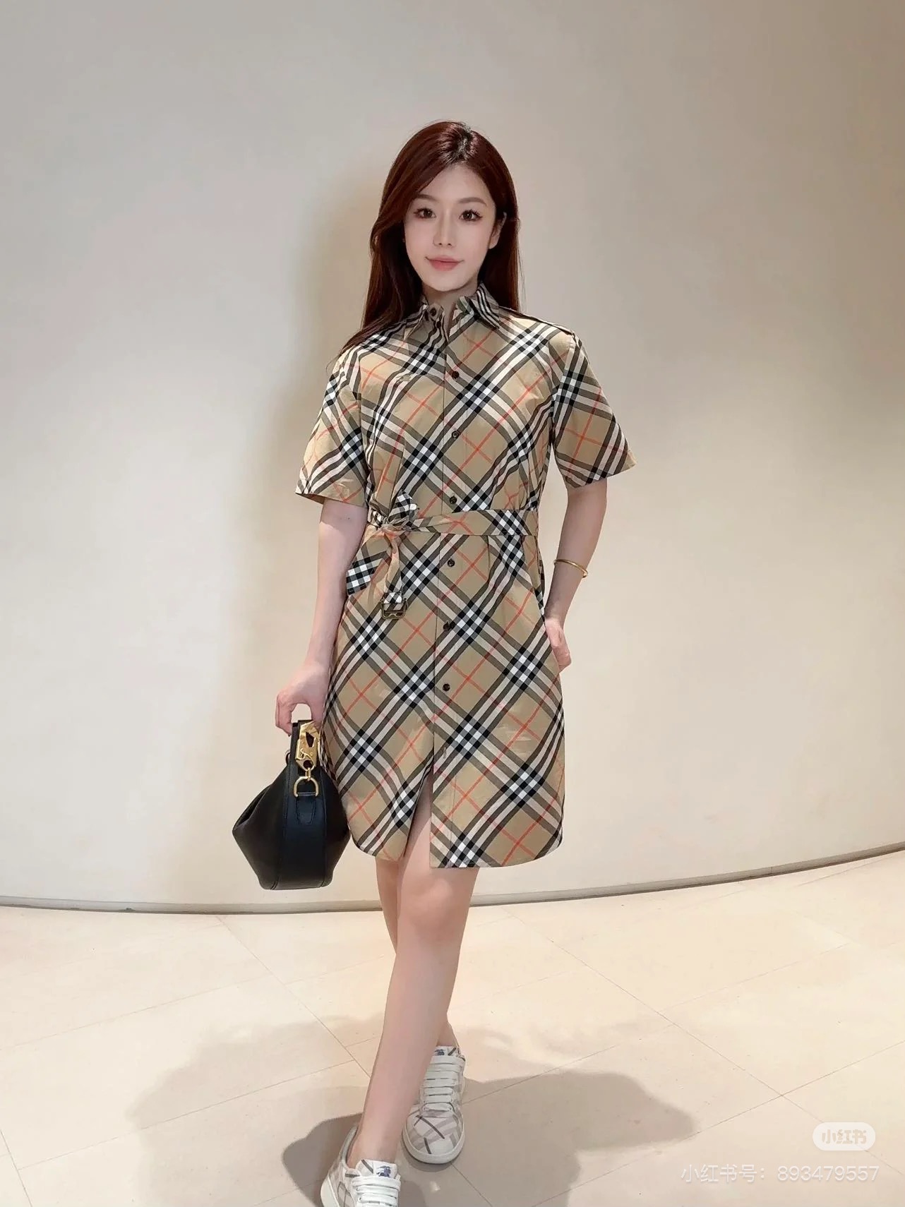 NO:485485,Model number D25090343 BURBERR* new B-home classic checked cotton fabric, eavesaw decorative buttoned lapel loose and fashionable short-sleeved dress!  (M size shoulder width 41, bust 92, sleeve length 24, skirt length 90/93) hair, burberry, skirt, T-shirt, alexander wang19860909款号D25090343 BURBERR*新款B家经典格纹棉面料、肩章装饰系扣翻领宽松时尚短袖连衣裙！（M码肩宽41,胸围92,袖长24,裙长90/93）发,,burberry,skirts,T-shirt,alexander wang,Women's clothing