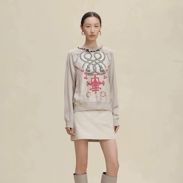 NO:489305,Model number G25090657 Hermè* new H home high-end custom fabric front piece 19 Mmè Silk Twill spliced ​​back piece stretch knit fabric, neckline earrings spliced ​​hemp rope pattern retro printed round neck pullover long sleeve sweater top!  Khaki, apricot, black, (M size bust 100, rotator sleeve length 74, 58) hair, hermes, real silk, alexander wang19860909款号G25090657 Hermè*新款H家高端定制面料前片19姆米Silk真丝斜纹绸拼接后片弹力针织面料、领口木耳边拼接麻绳图案复古印花圆领套头长袖针织衫上衣！卡其色,杏色,黑色, （M码胸围100,连肩袖长74,衣长58）发,,hermes,real silk,alexander wang,Women's clothing