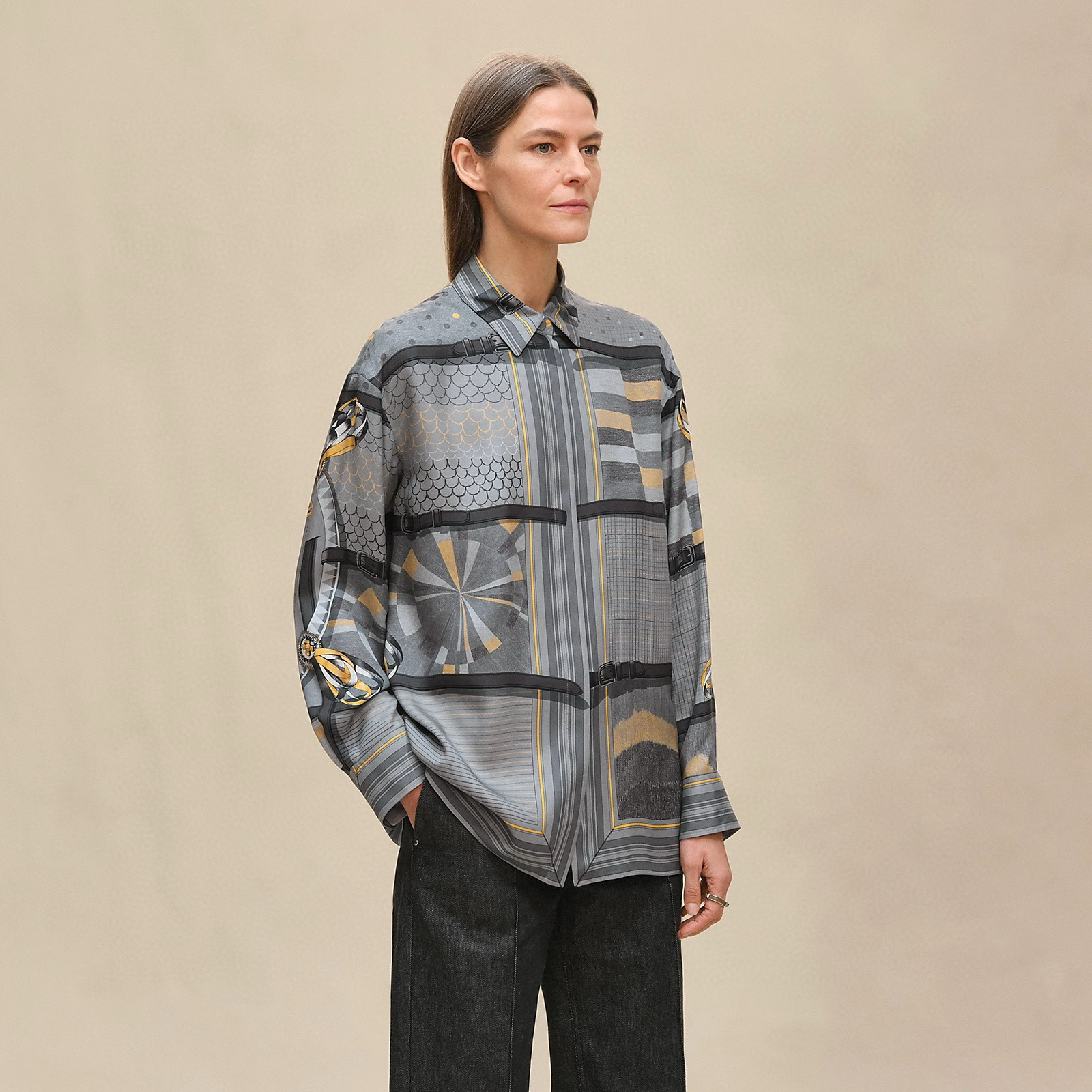 NO:499294,Model number G25091286 HERM*S new high-end customization uses 19 Mmi Silk silk twill fabric, belt pattern color block printed buttoned lapel loose version long-sleeved silk shirt!  Orange, gray-blue, navy blue, (Size S shoulder width 37, bust 92, sleeve length 59, clothing length 66) hair, hermes, real silk, alexander wang19860909款号G25091286 HERM*S新款高端定制采用19姆米Silk真丝斜纹绸面料、皮带图案拼色印花系扣翻领宽松版长袖真丝衬衣！橘色、灰蓝色、藏蓝色、 （S码肩宽37,胸围92,袖长59,衣长66）发,,hermes,real silk,alexander wang,Women's clothing